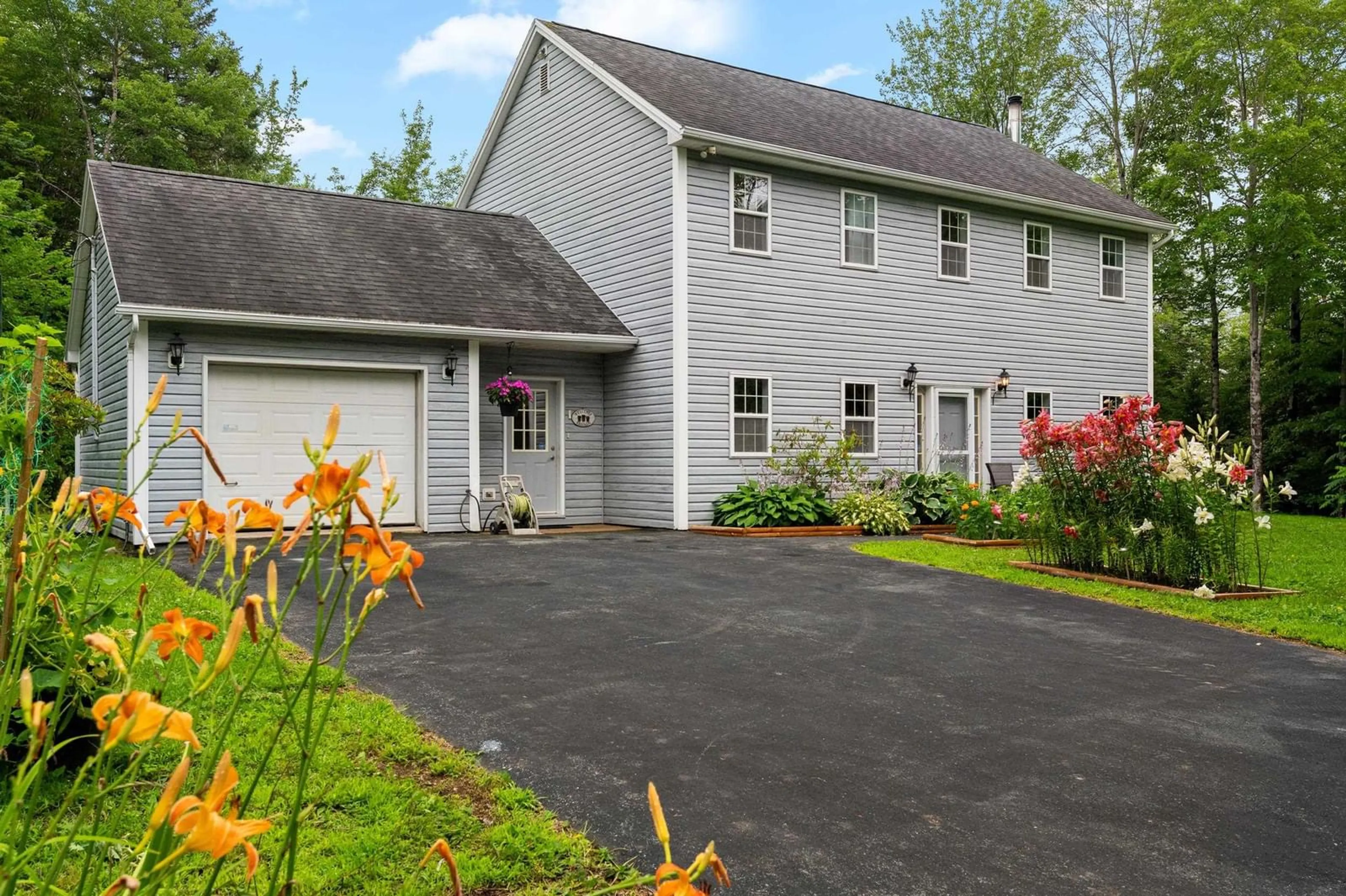 Home with vinyl exterior material, street for 48 Wilcot Lane, Dartmouth Nova Scotia B2X 2S9