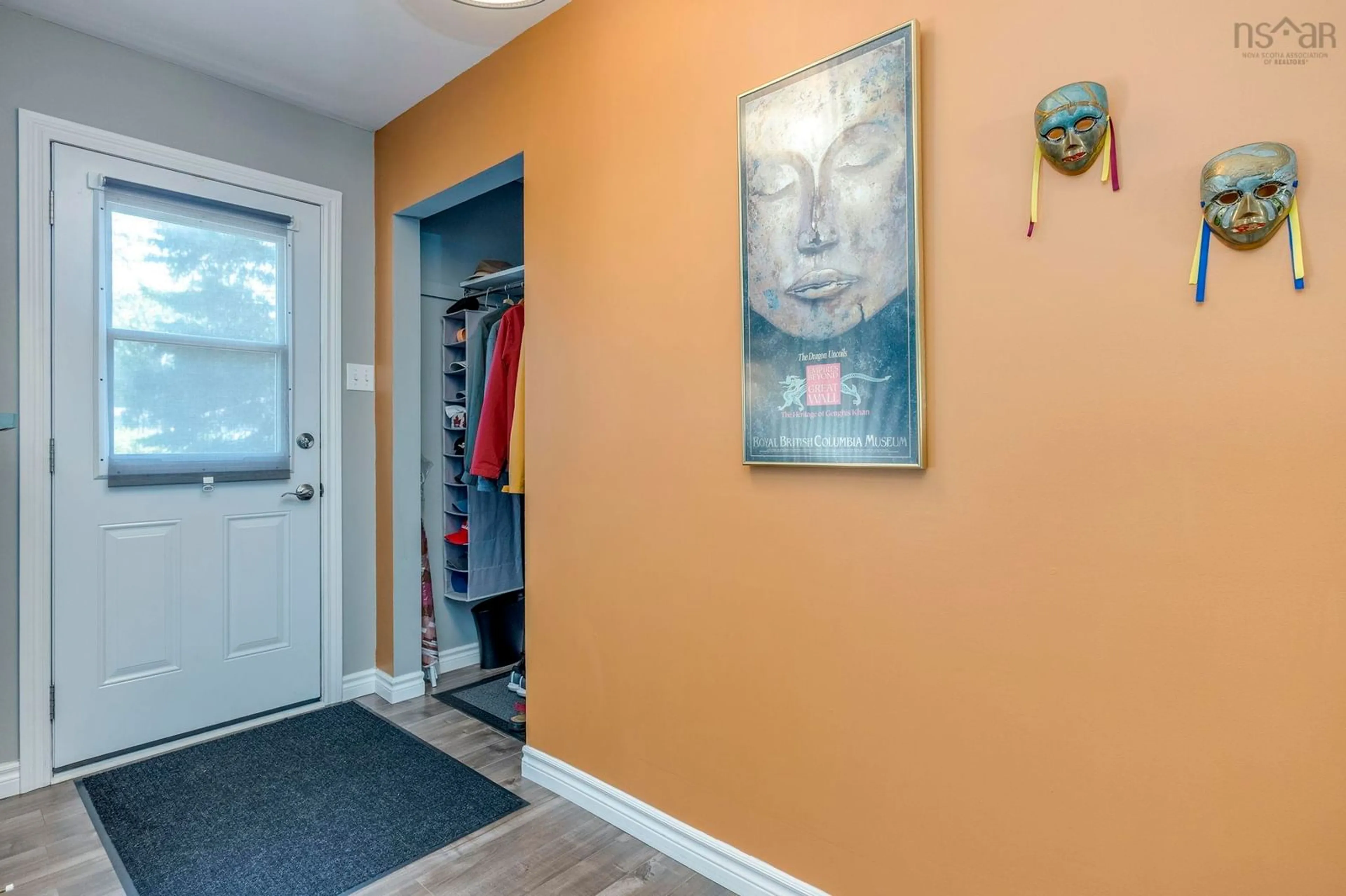 Indoor entryway for 1348 Spring Garden Rd, Kingston Nova Scotia B0P 1R0