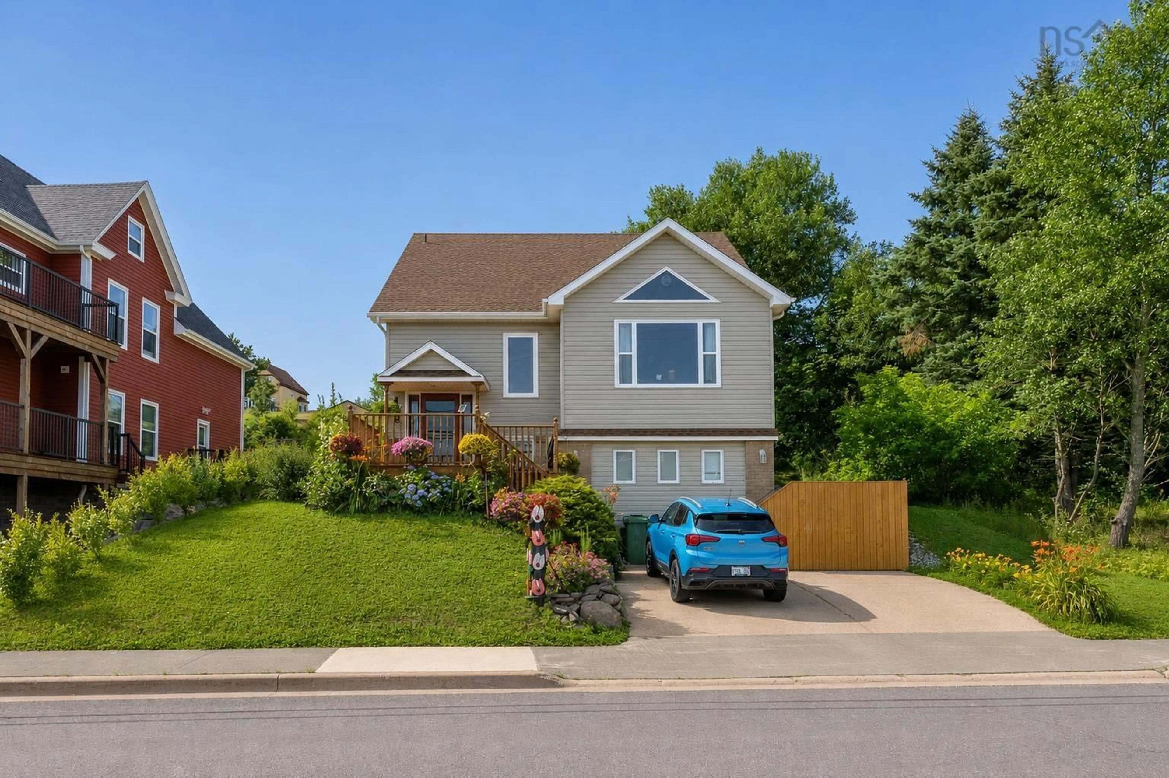 Home with vinyl exterior material, street for 488 Purves St, North Sydney Nova Scotia B2A 1E1