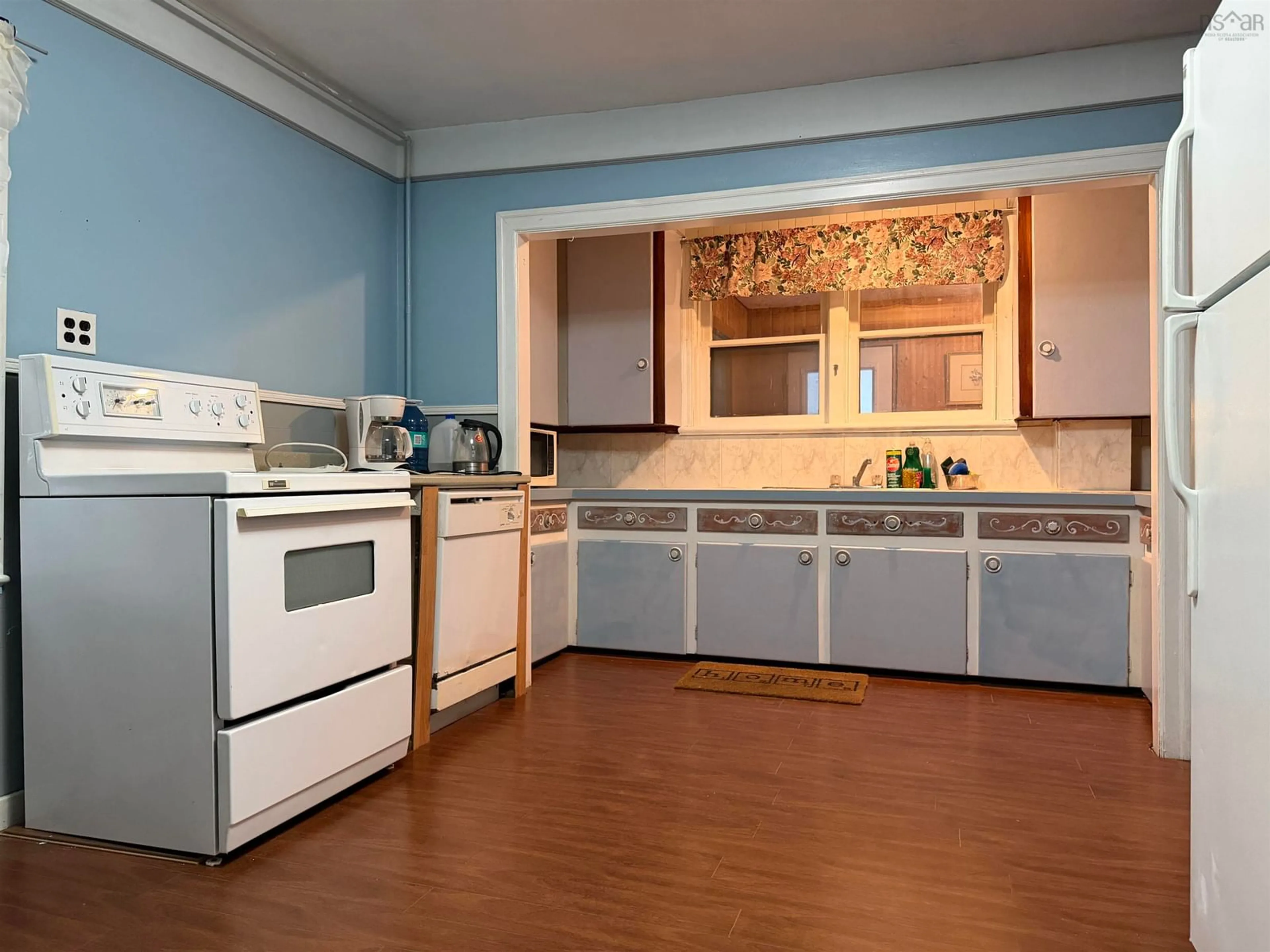 Standard kitchen, unknown for 17 Mechanic St, Trenton Nova Scotia B0K 1X2