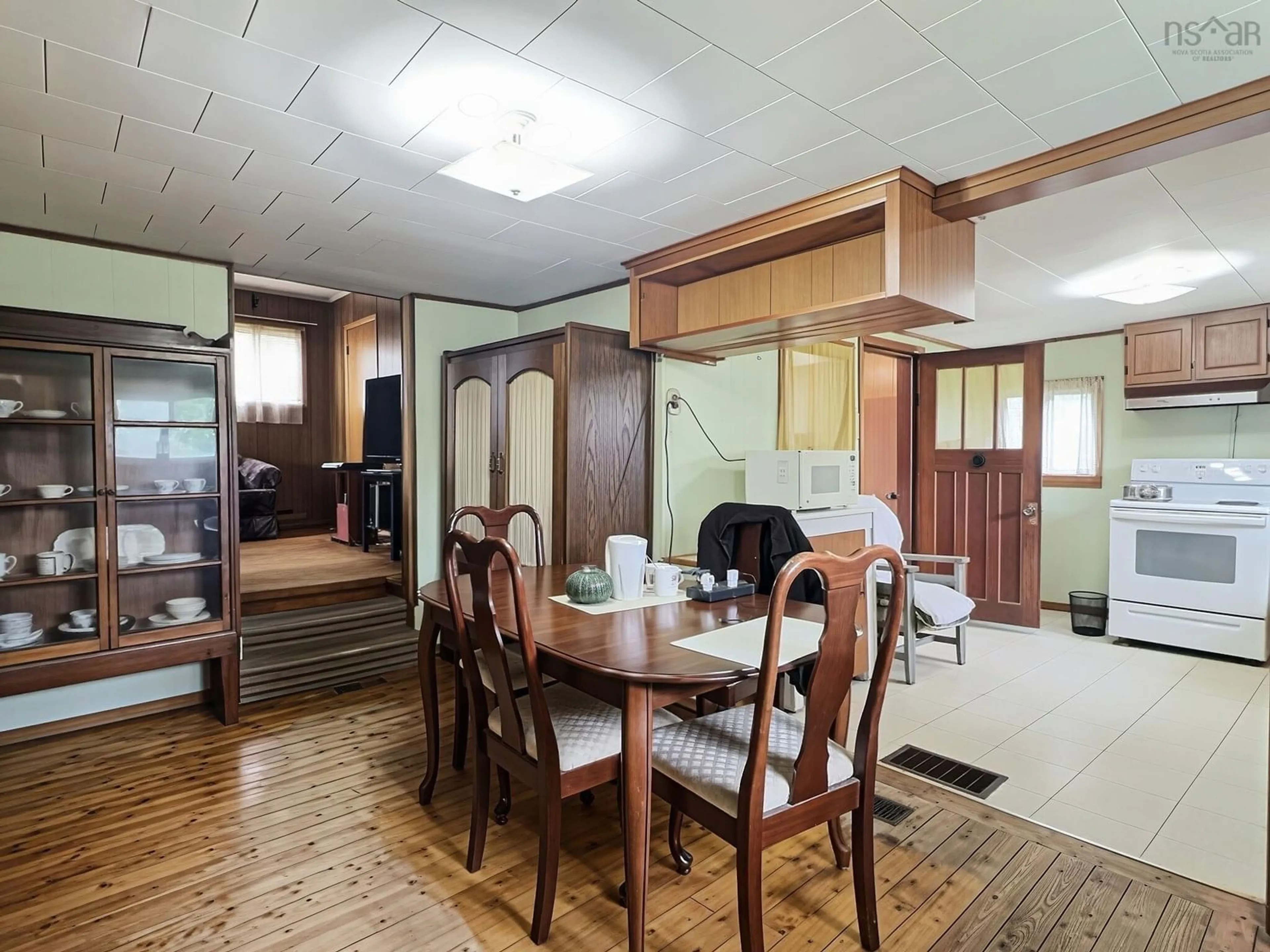 Dining room, wood/laminate floor for 392 Loop Old Highway 4 Loop, Kemptown Nova Scotia B6L 2J6