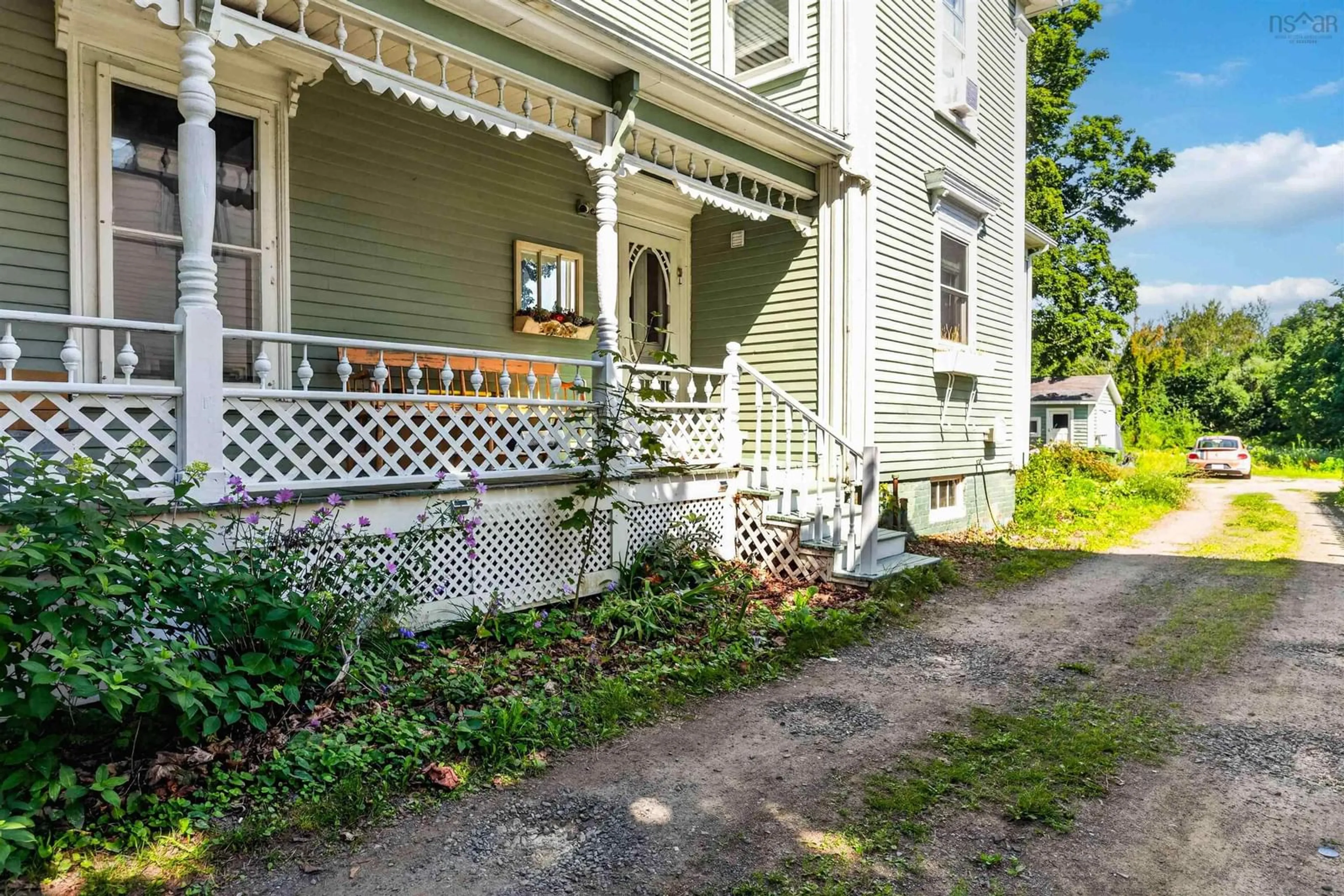 Patio, street for 252 Main St, Berwick Nova Scotia B0P 1E0