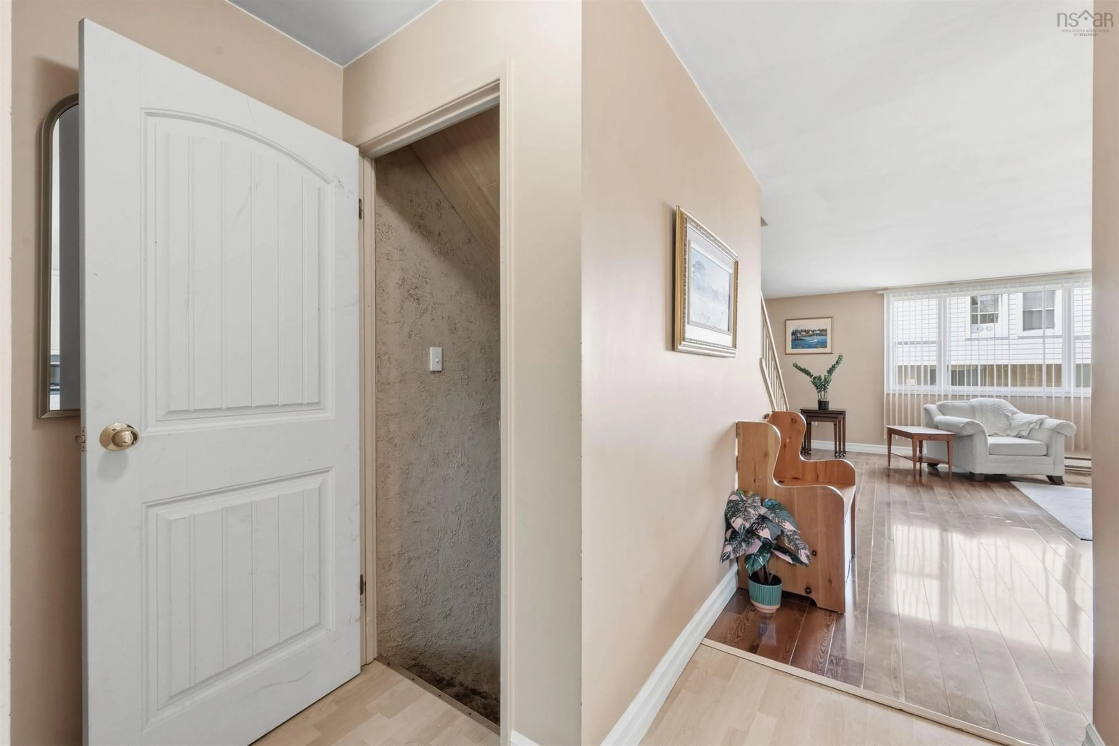 Indoor entryway for 5519 Carriageway Cres, North End Nova Scotia B3K 5K4