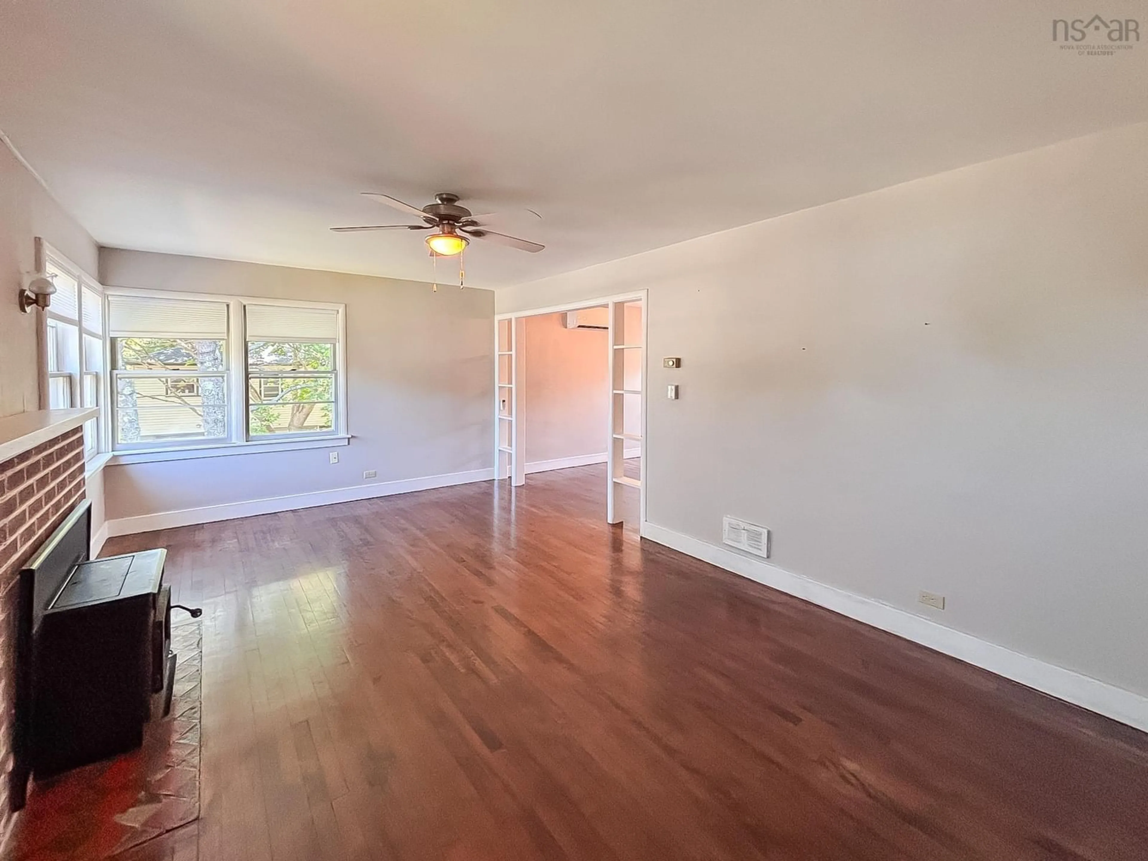 A pic of a room for 45 Hillcrest St, Bridgewater Nova Scotia B4V 1T1