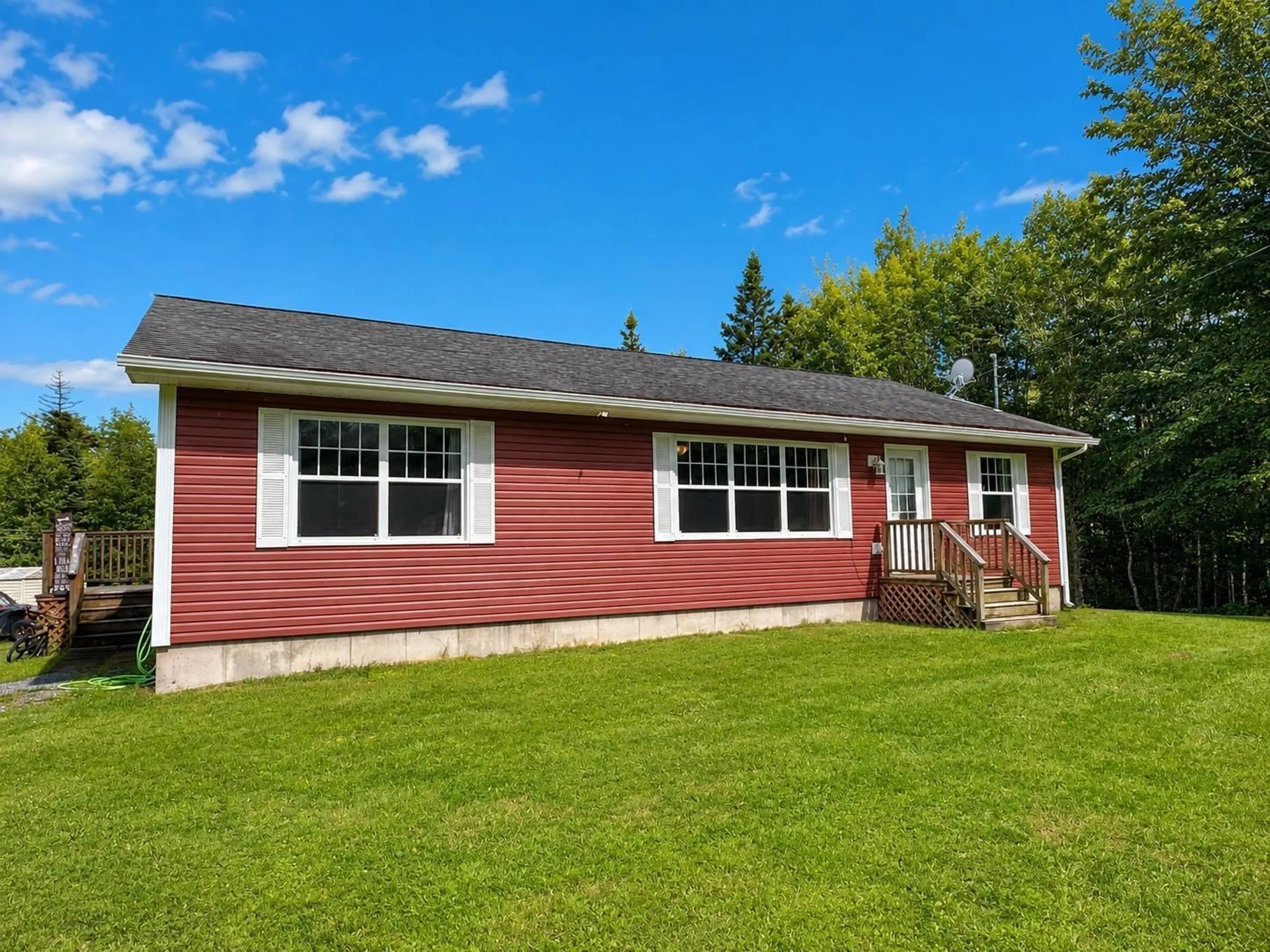 Home with vinyl exterior material, unknown for 901 Old Port Mouton Rd, White Point Nova Scotia B0T 1K0