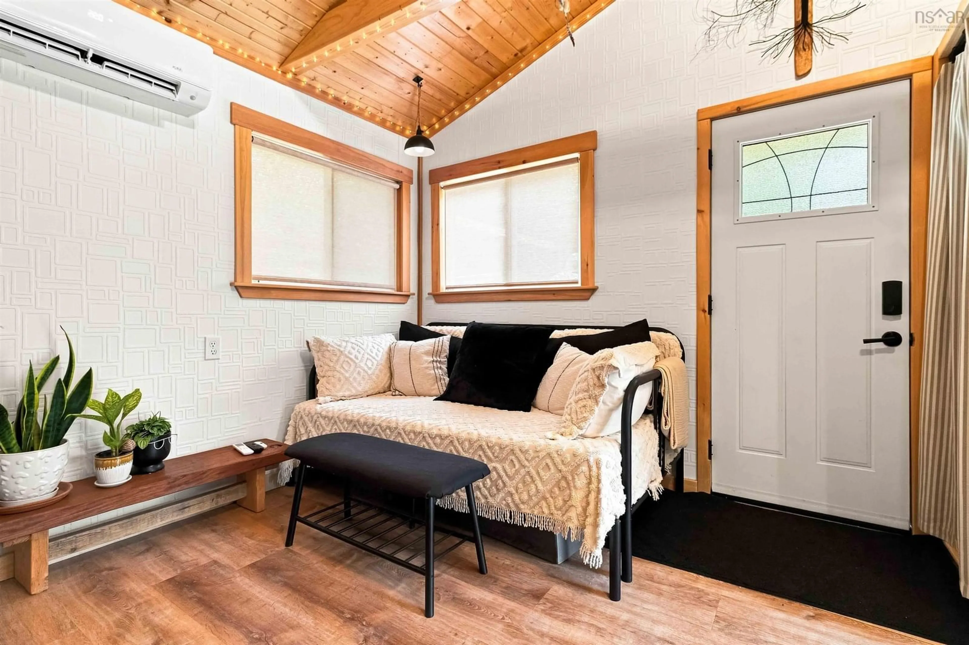 Indoor entryway for 15 Cliff View Drive, Franey Corner Nova Scotia B0R 1H0