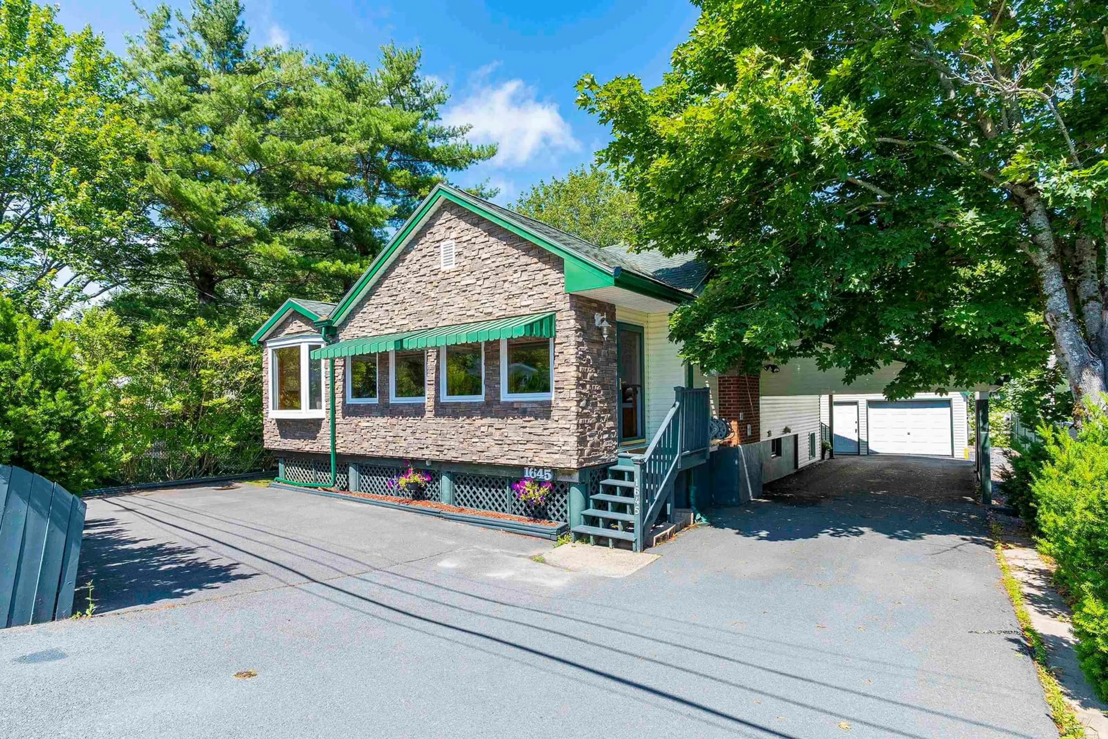 Unknown for 1645 St Margarets Bay Rd, Timberlea Nova Scotia B3T 1B4