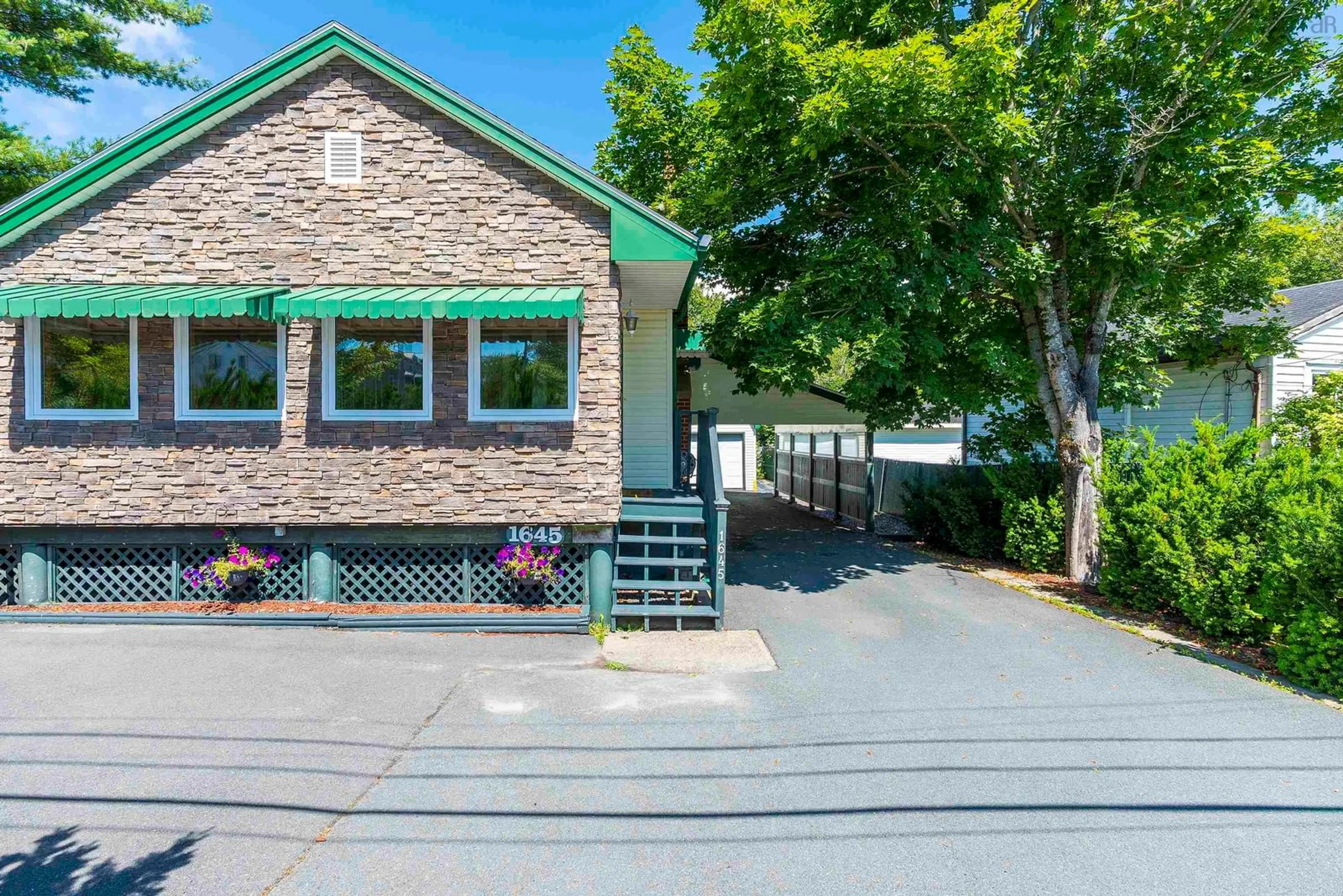 Unknown for 1645 St Margarets Bay Rd, Timberlea Nova Scotia B3T 1B4