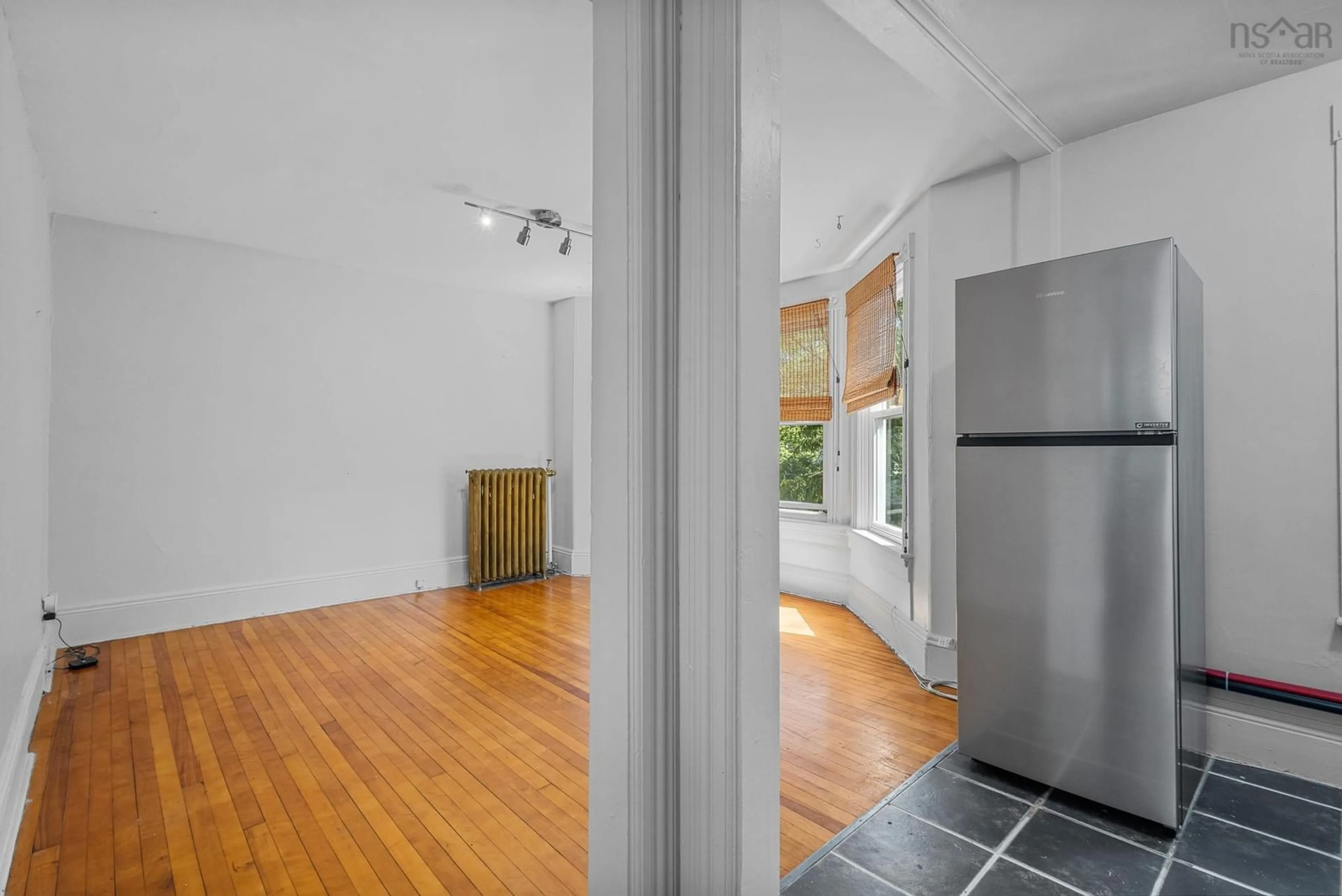 A pic of a room for 6147 Pepperell St, Halifax Nova Scotia B3H 2X6