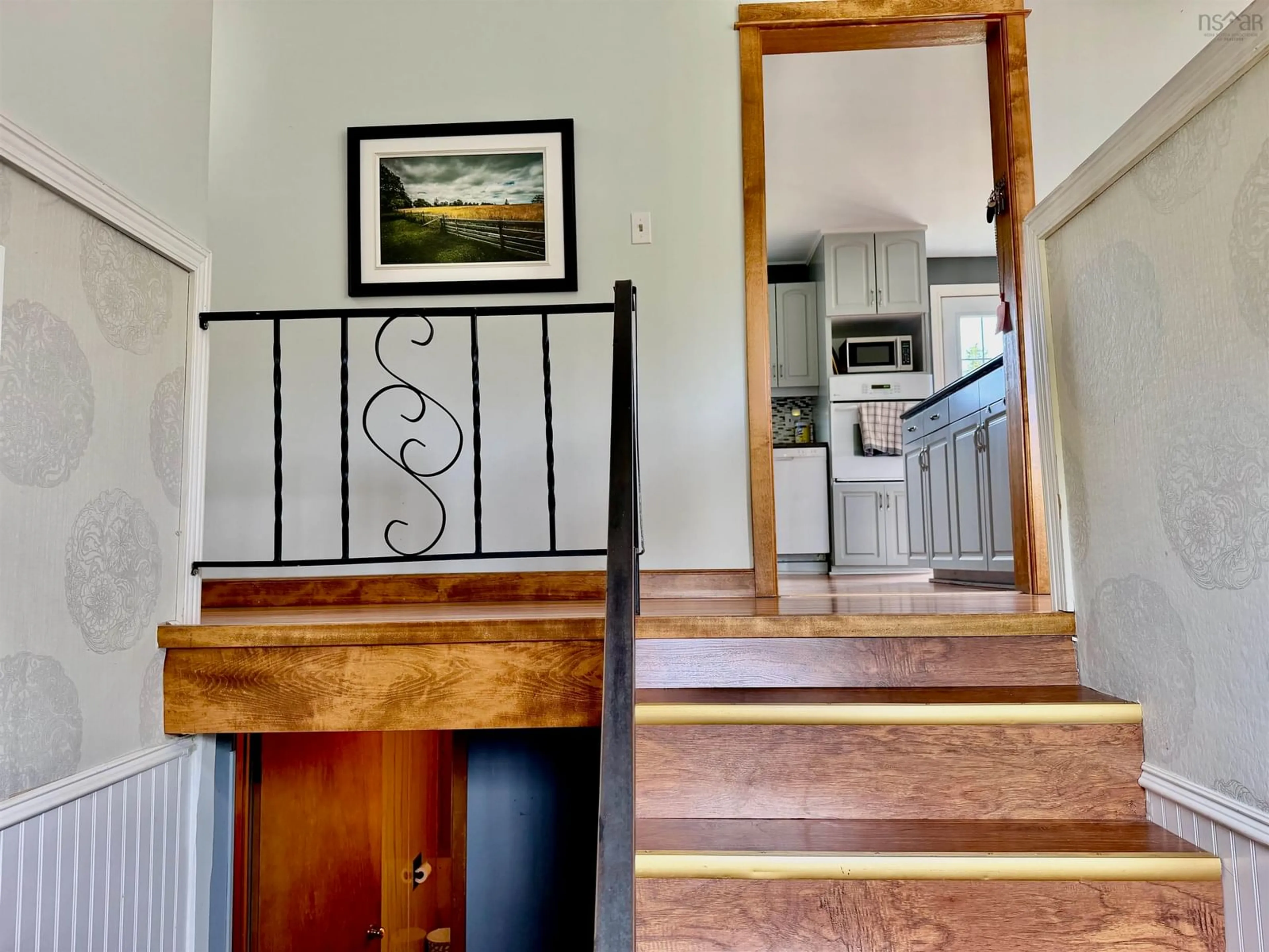 Indoor entryway for 61 Newell Rd, Plymouth Nova Scotia B0W 1B0