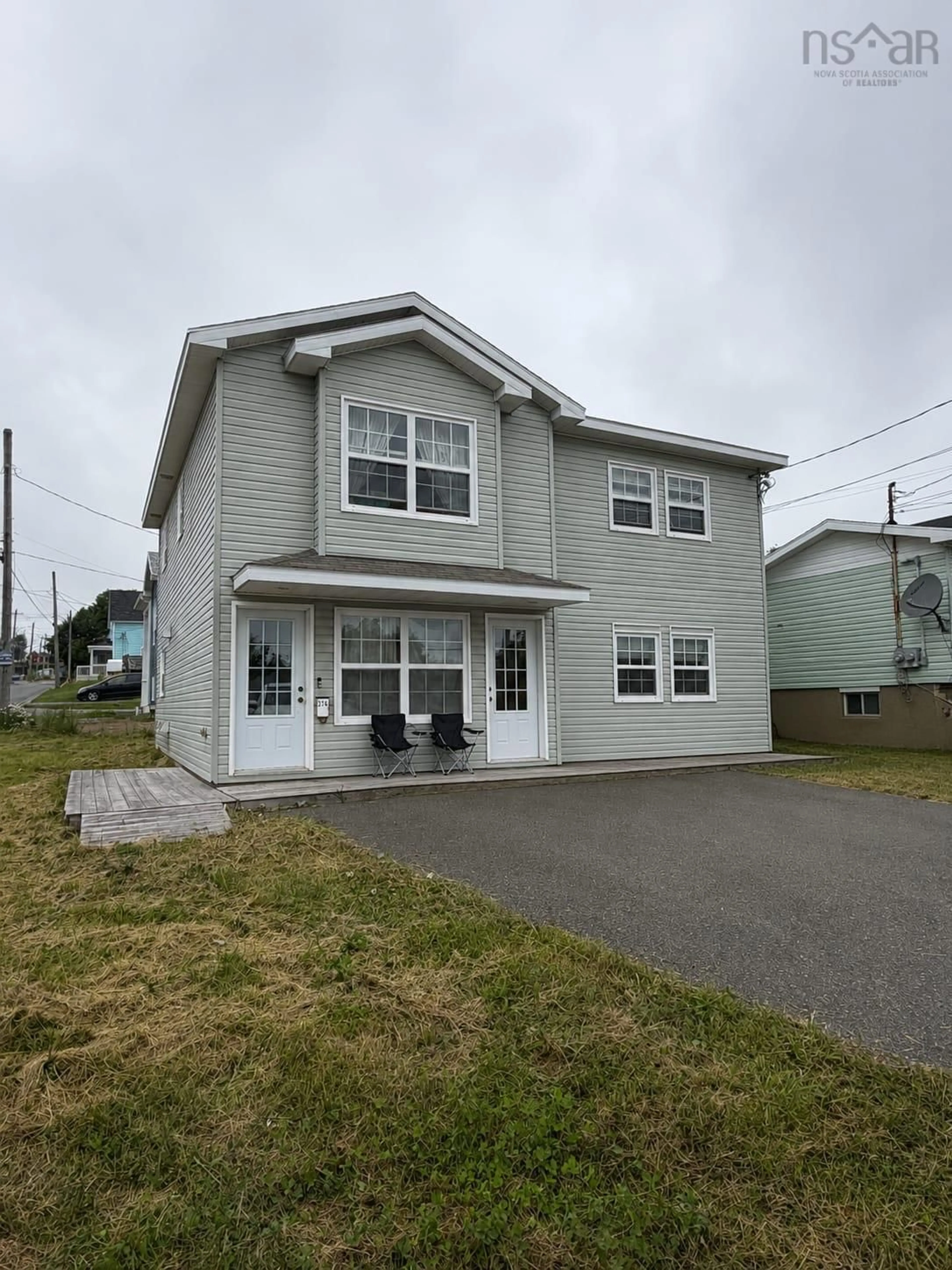 Home with vinyl exterior material, building for 272/274 York St, Glace Bay Nova Scotia B1A 2M3