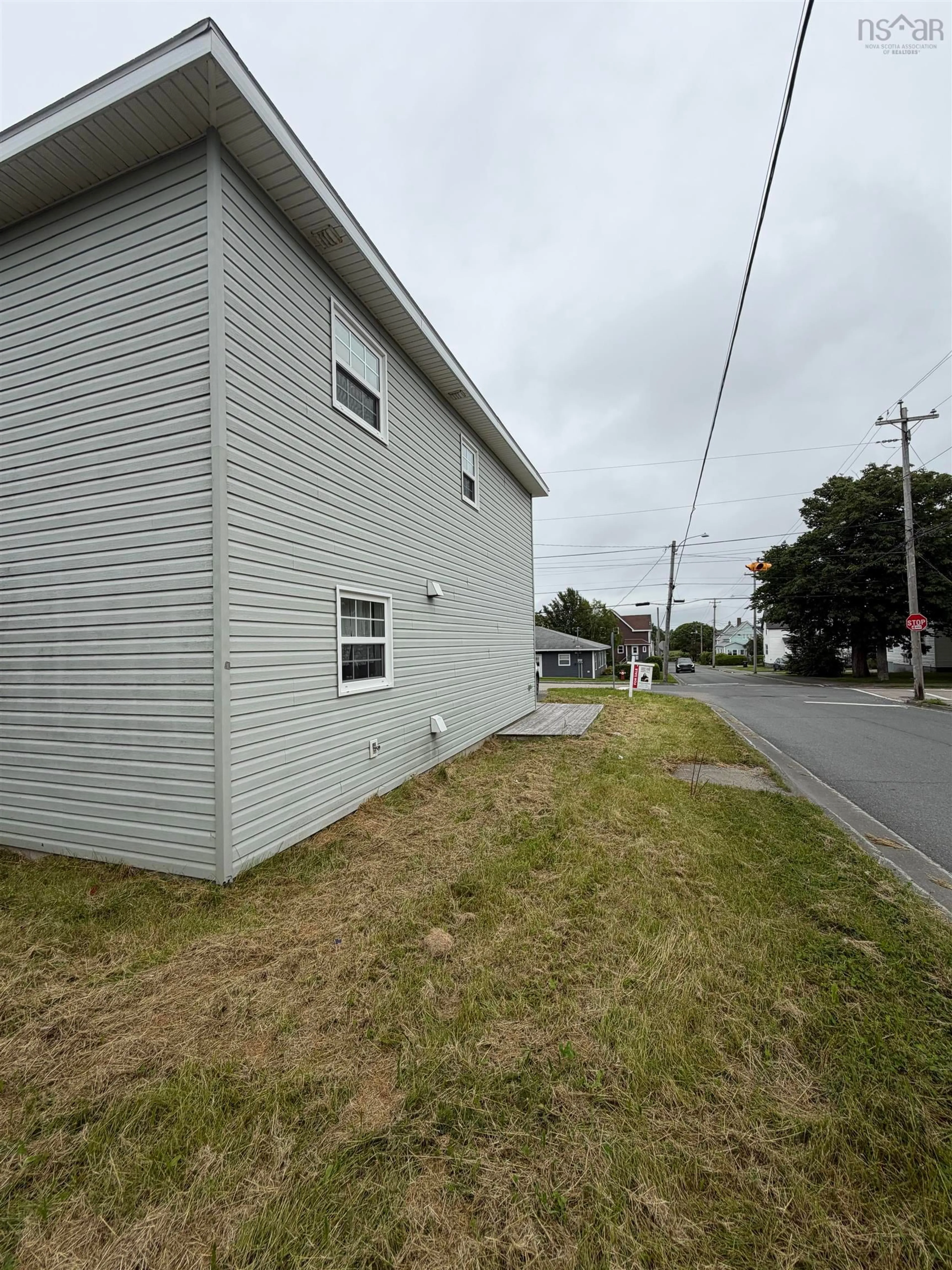 A pic from outside/outdoor area/front of a property/back of a property/a pic from drone, street for 272/274 York St, Glace Bay Nova Scotia B1A 2M3