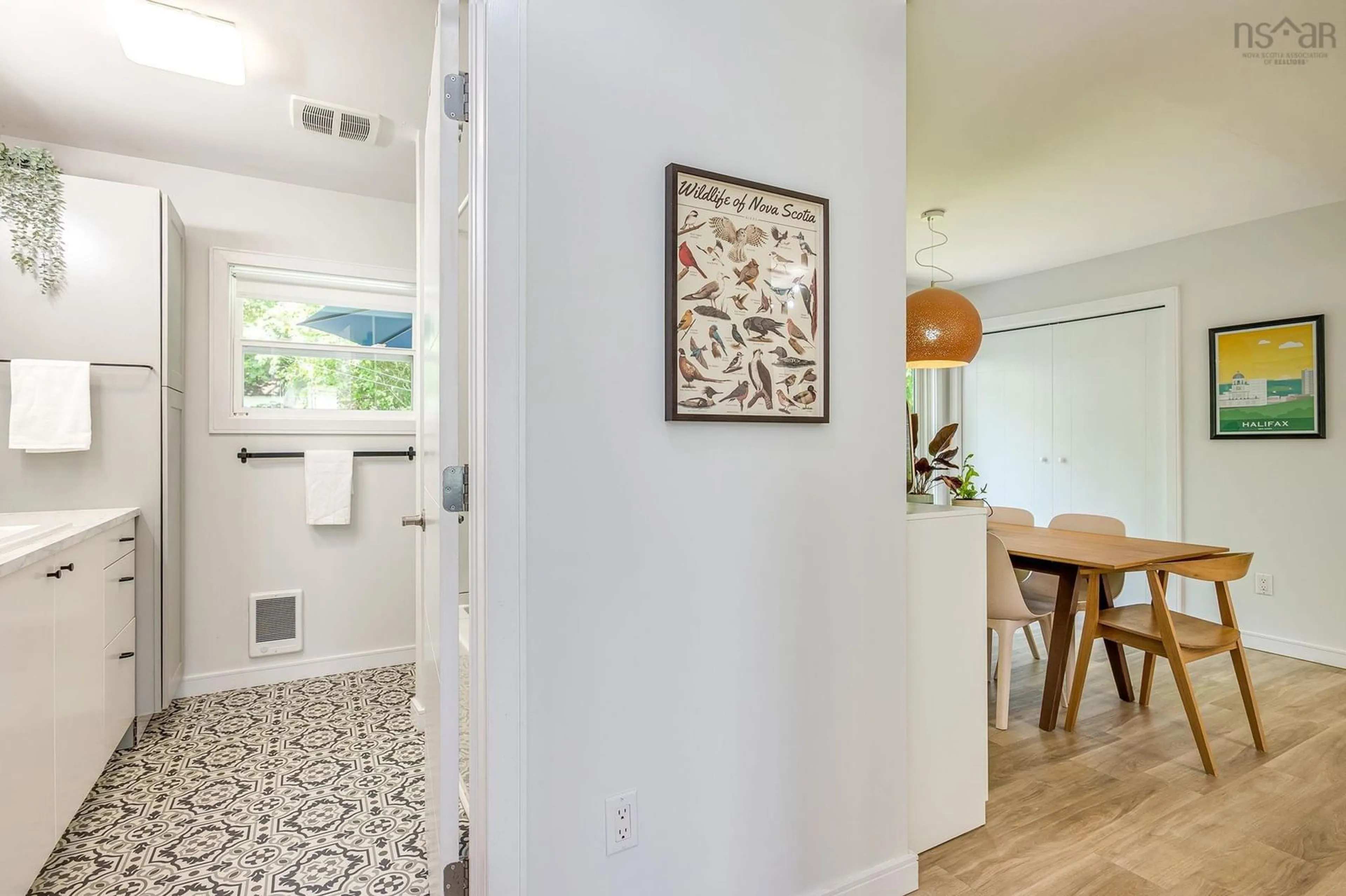 Indoor entryway for 7 Nabob Crt, Dartmouth Nova Scotia B2W 0B5