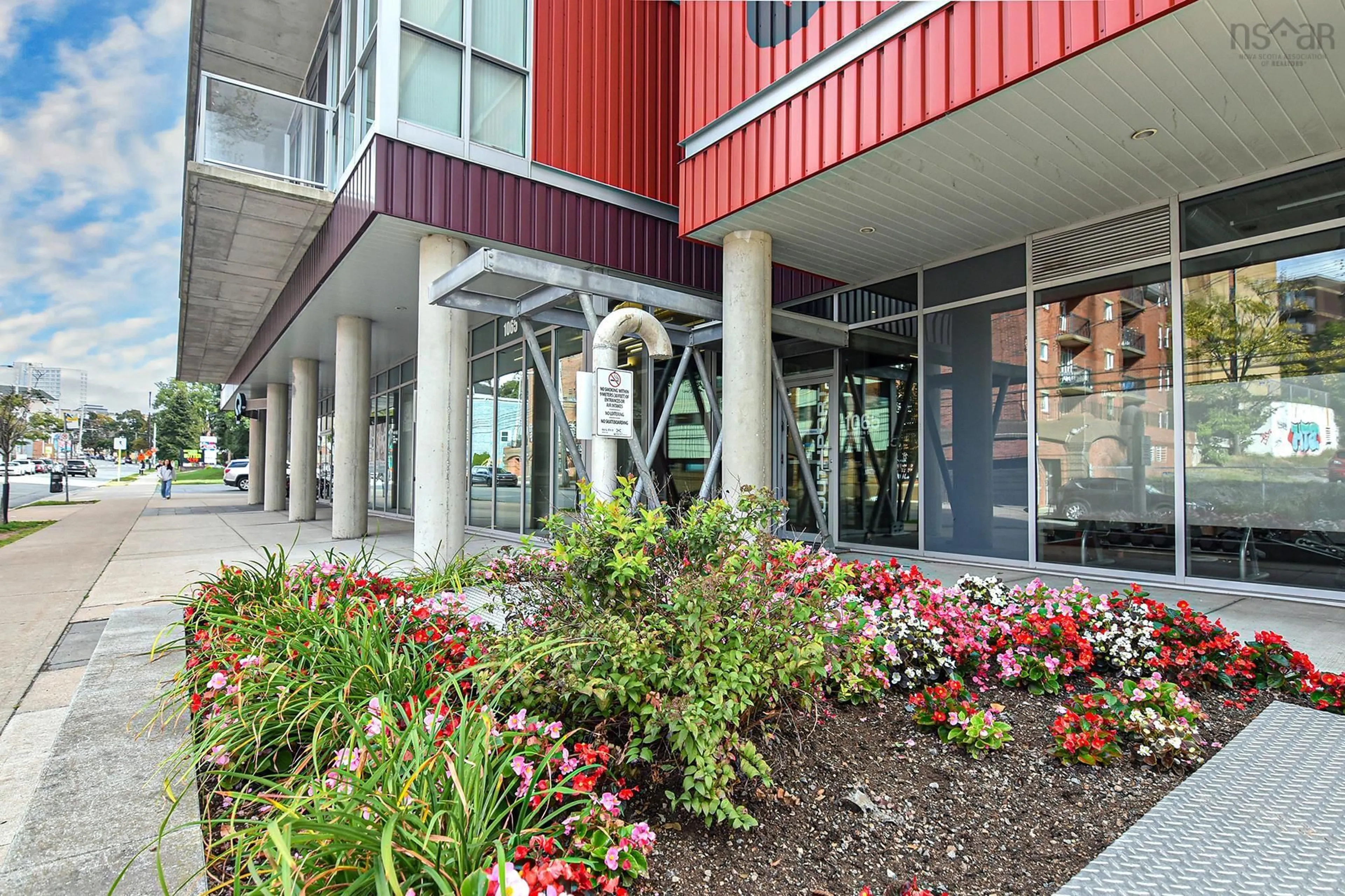Indoor foyer for 1065 Barrington St #407, Halifax Nova Scotia B3H 2P8