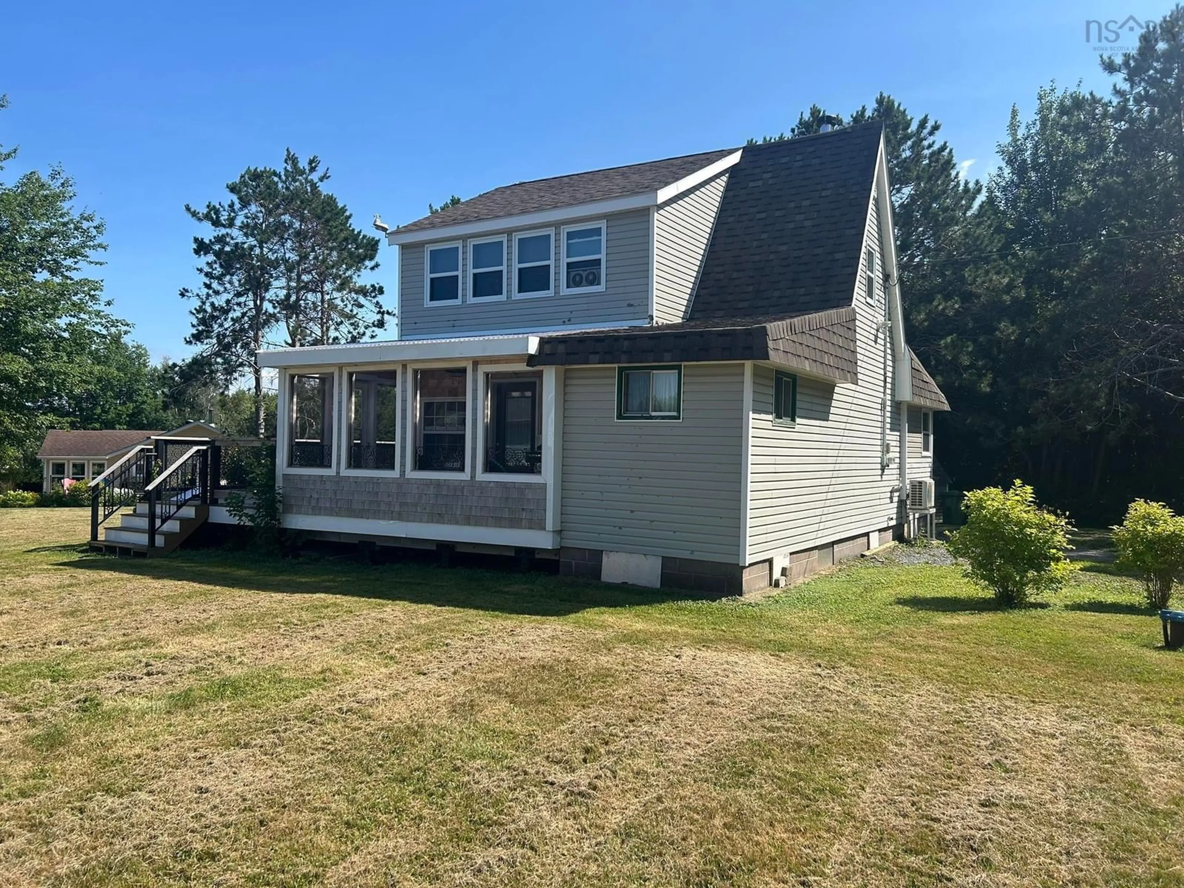 Home with vinyl exterior material, water/lake/river/ocean view for 92 Coldspring Head Rd, Amherst Shore Nova Scotia B0L 1E0