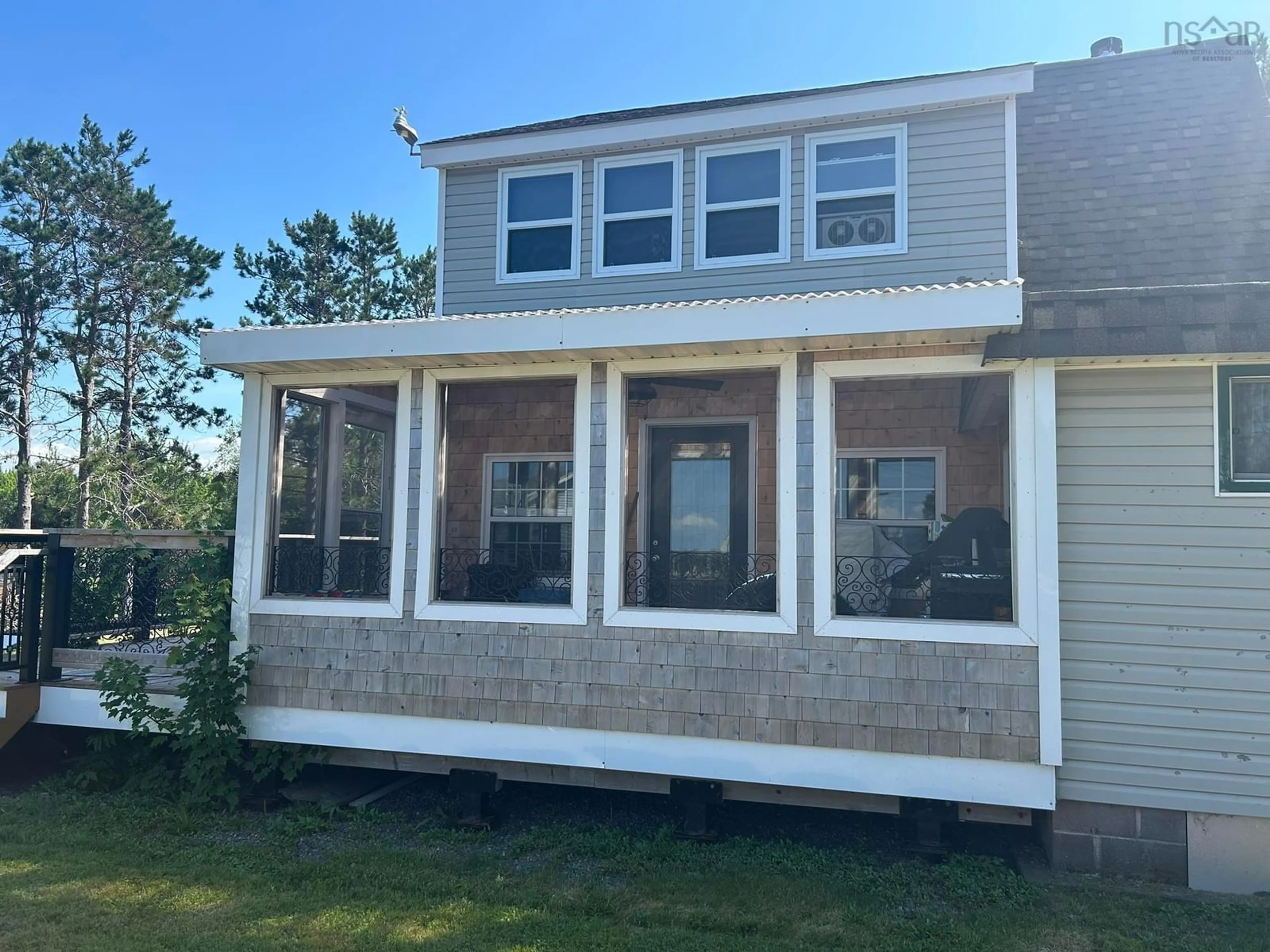 Home with vinyl exterior material, unknown for 92 Coldspring Head Rd, Amherst Shore Nova Scotia B0L 1E0