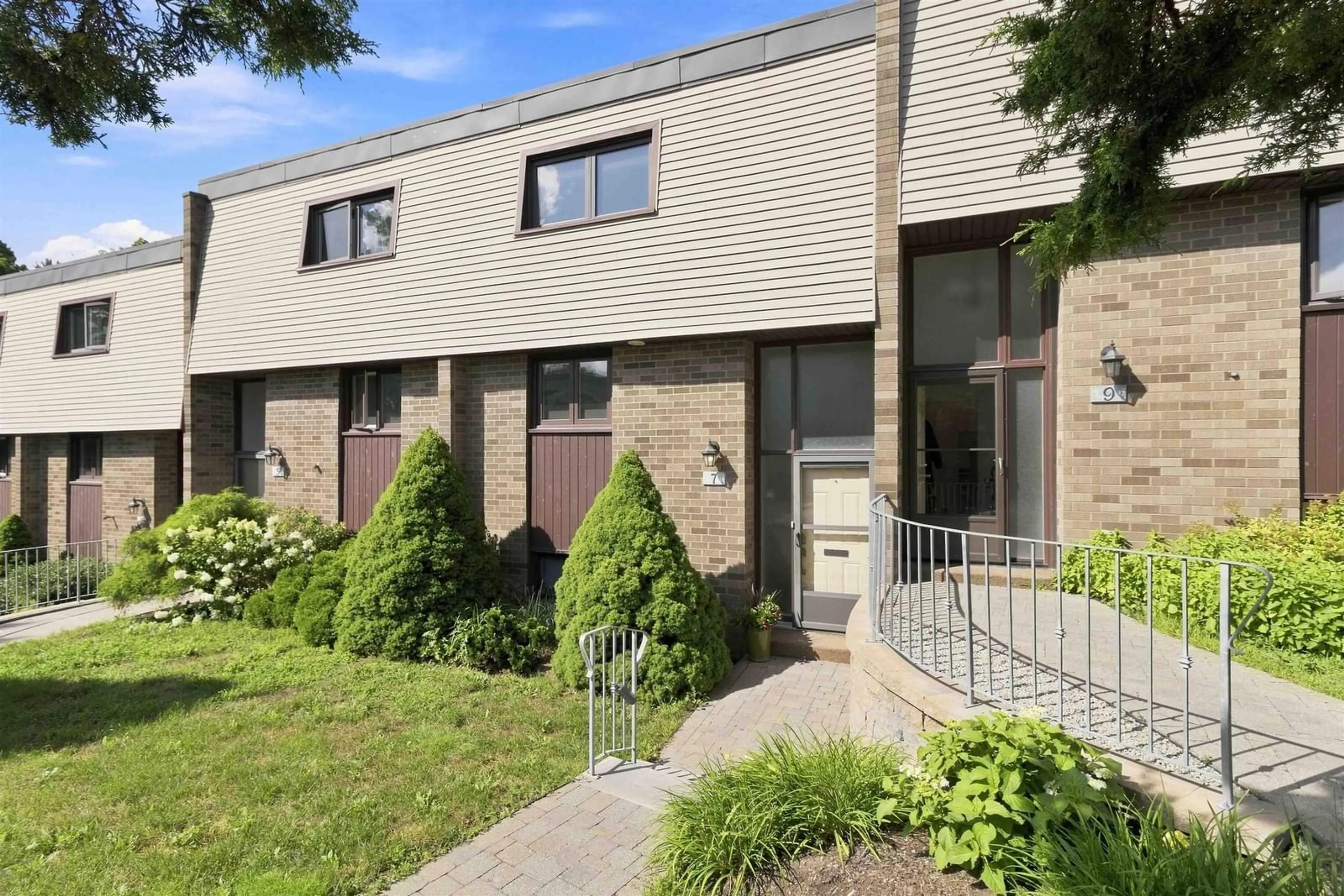Unknown for 7 Forestside Cres, Clayton Park Nova Scotia B3M 1M5