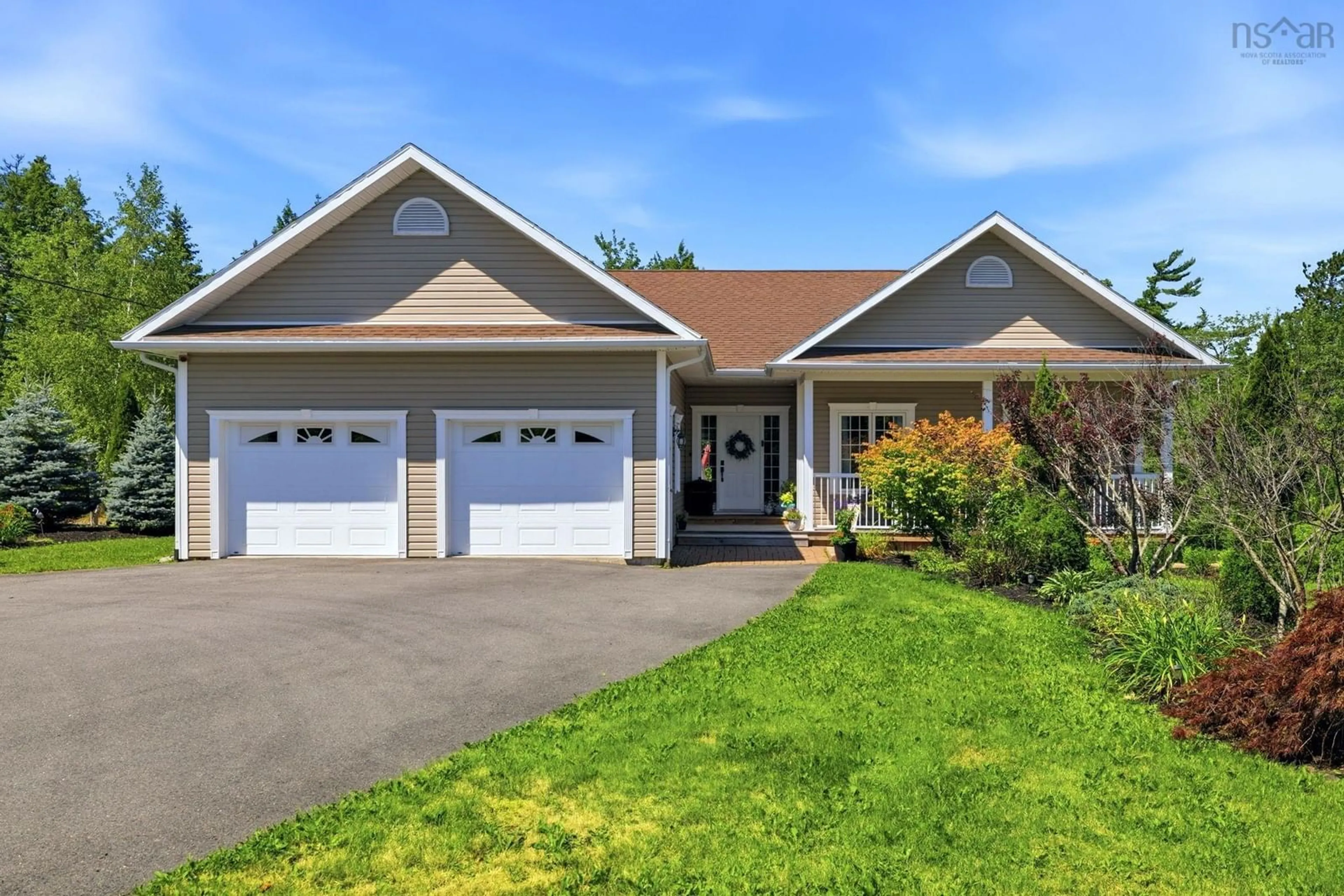 Home with vinyl exterior material, street for 40 Keigan Dr, Enfield Nova Scotia B2T 0G4