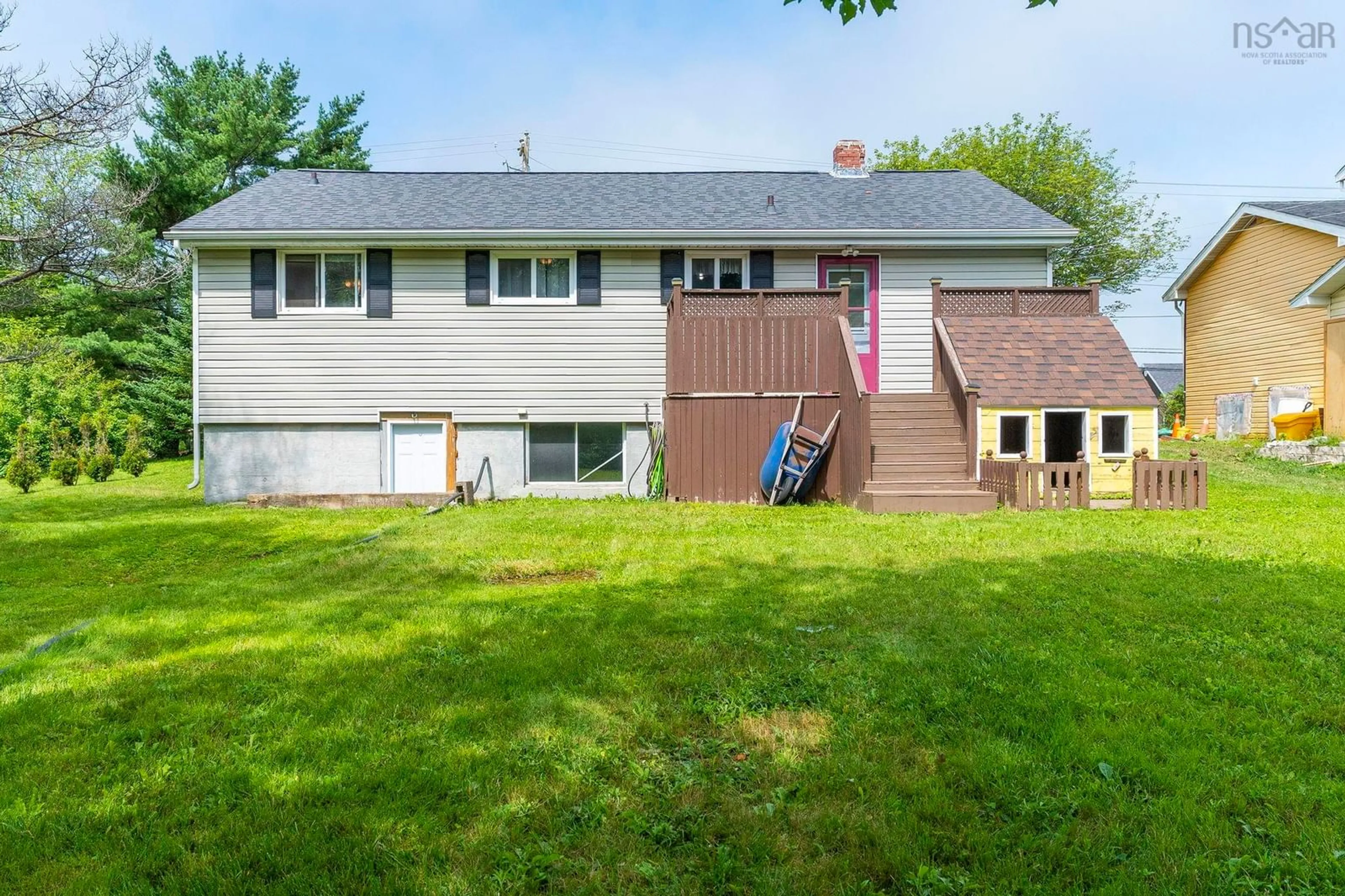 Home with vinyl exterior material, unknown for 712 Old Sambro Rd, Halifax Nova Scotia B3V 1A2