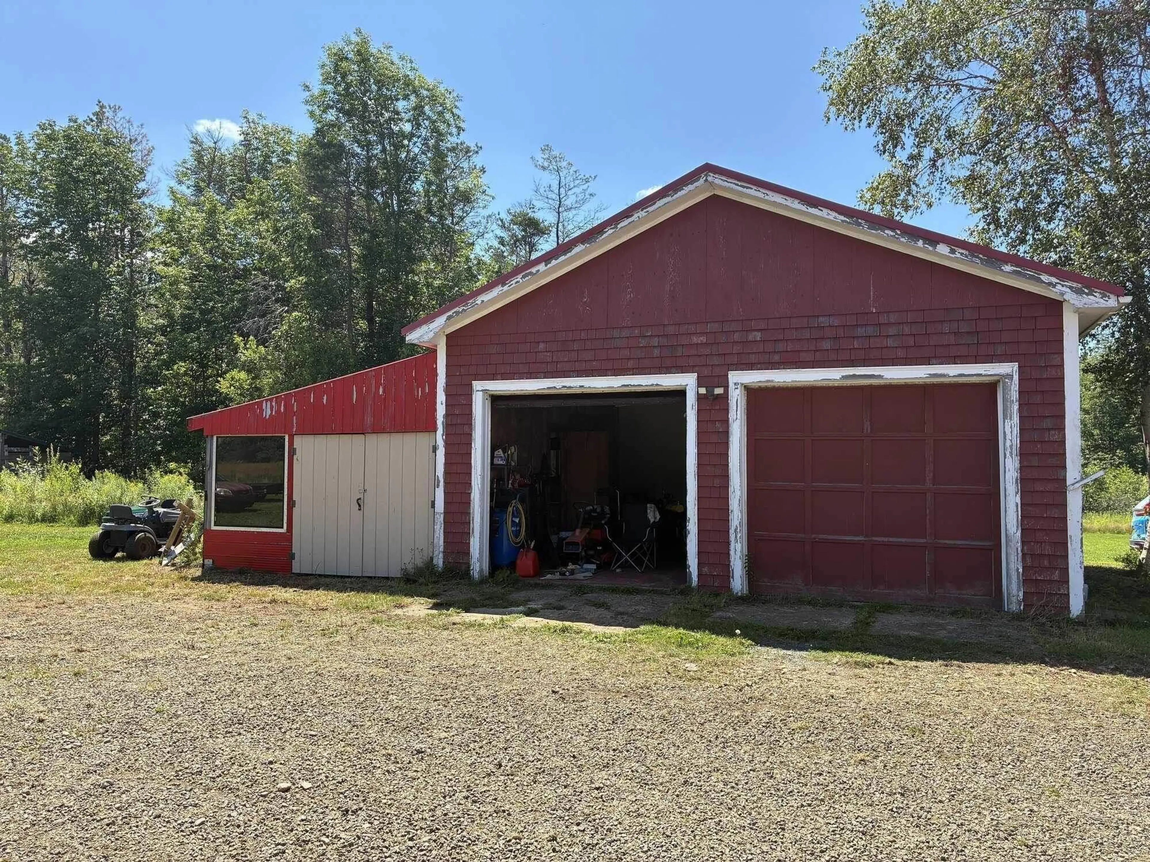 Indoor garage for 1482 Inglisville Rd, Inglisville Nova Scotia B0S 1M0