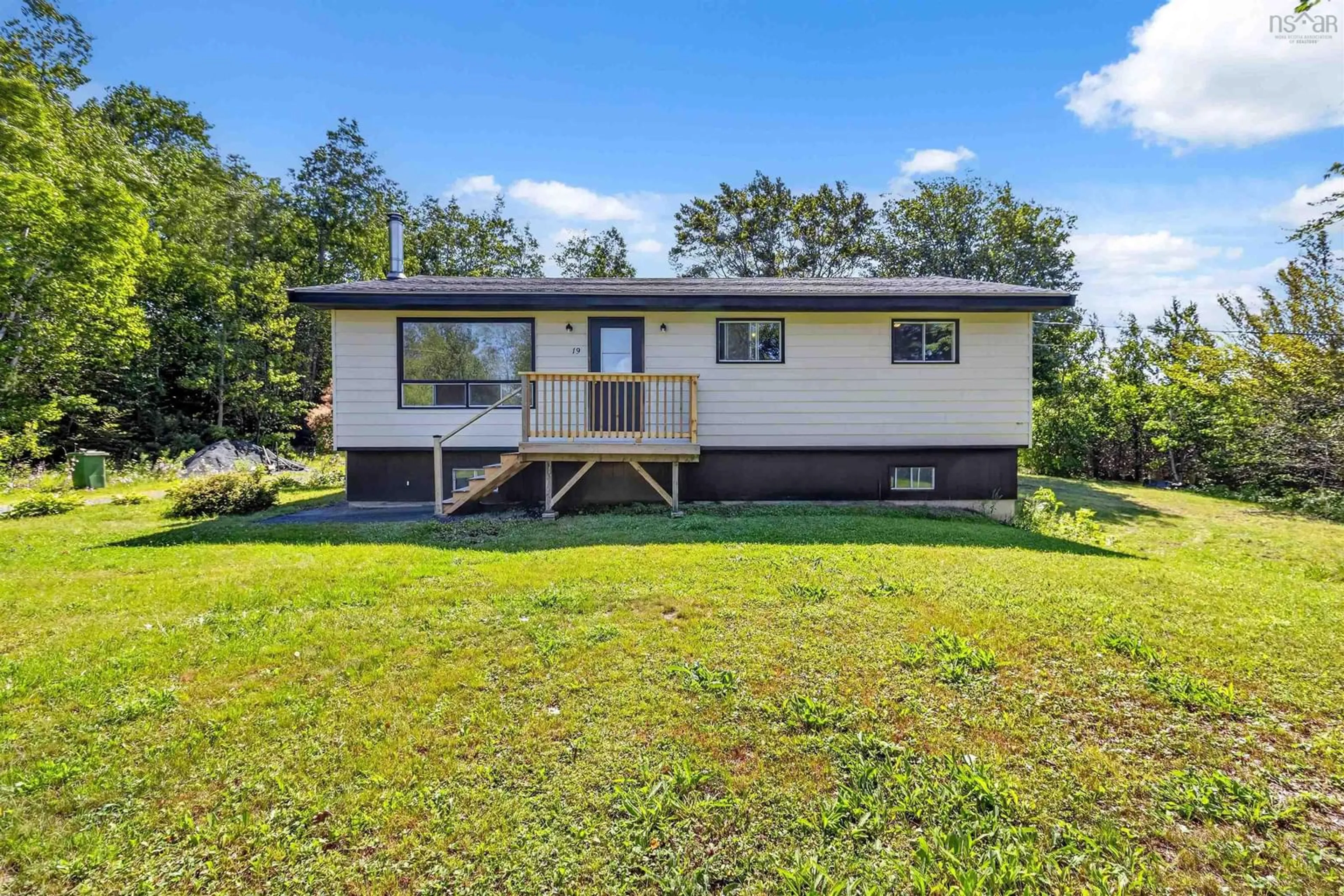 A pic from outside/outdoor area/front of a property/back of a property/a pic from drone, unknown for 19 Waterloo Rd, Waterloo Nova Scotia B4V 8J8