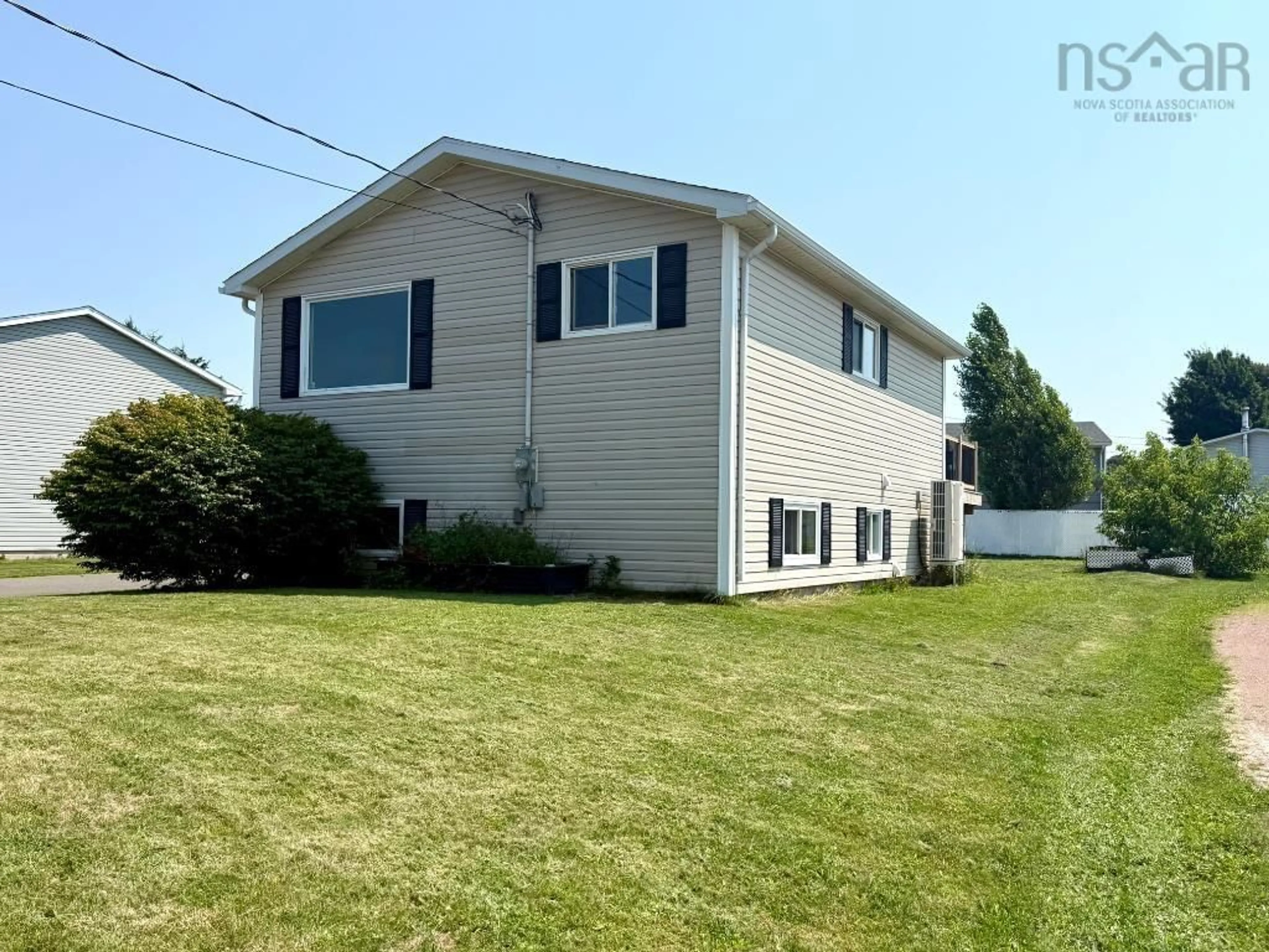 Home with vinyl exterior material, unknown for 20 Dickey St, Amherst Nova Scotia B4H 2H9