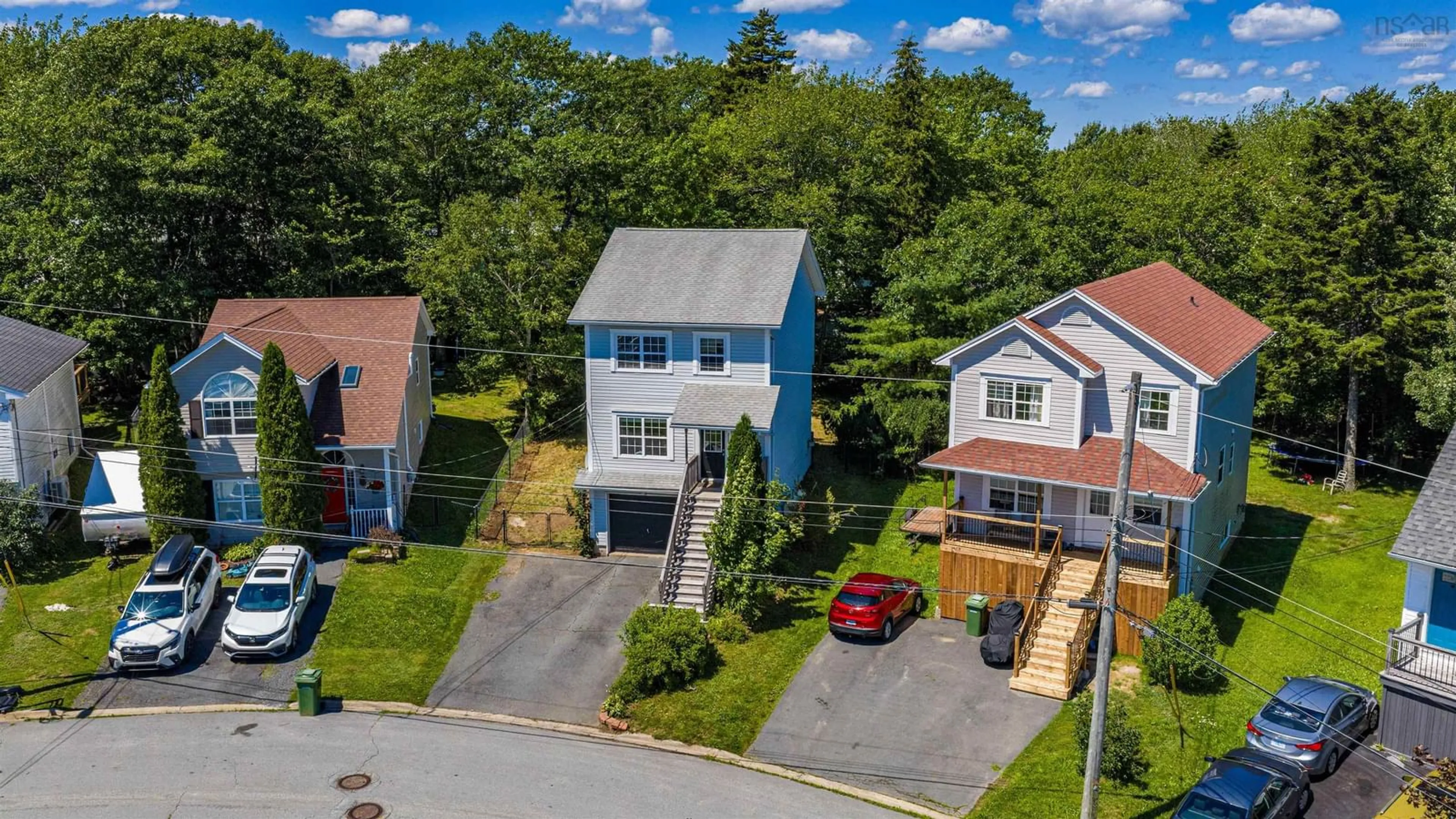 A pic from outside/outdoor area/front of a property/back of a property/a pic from drone, street for 215 James St, Timberlea Nova Scotia B3T 1P1