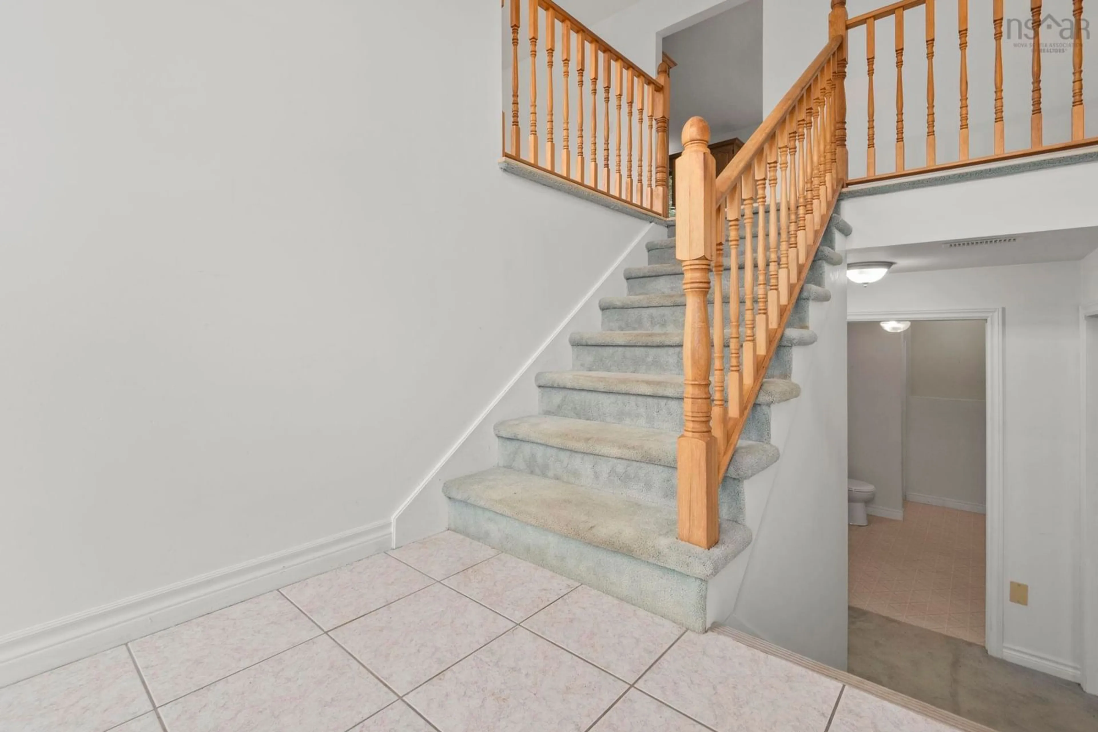 Stairs for 34 Kenora Dr, Cole Harbour Nova Scotia B2Z 1J1