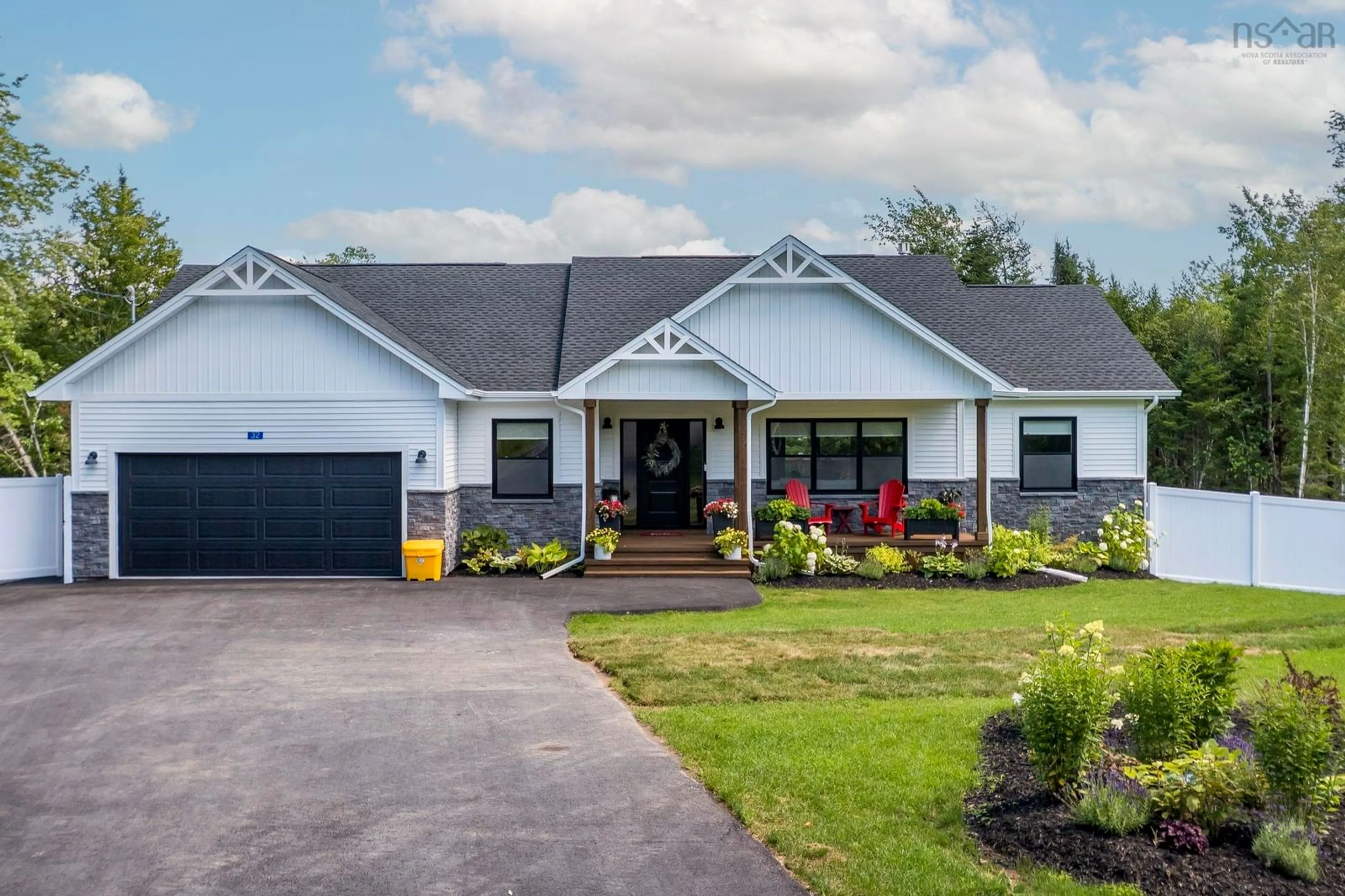 Home with vinyl exterior material, street for 32 Cyan Crt, Middle Sackville Nova Scotia B4A 0R8