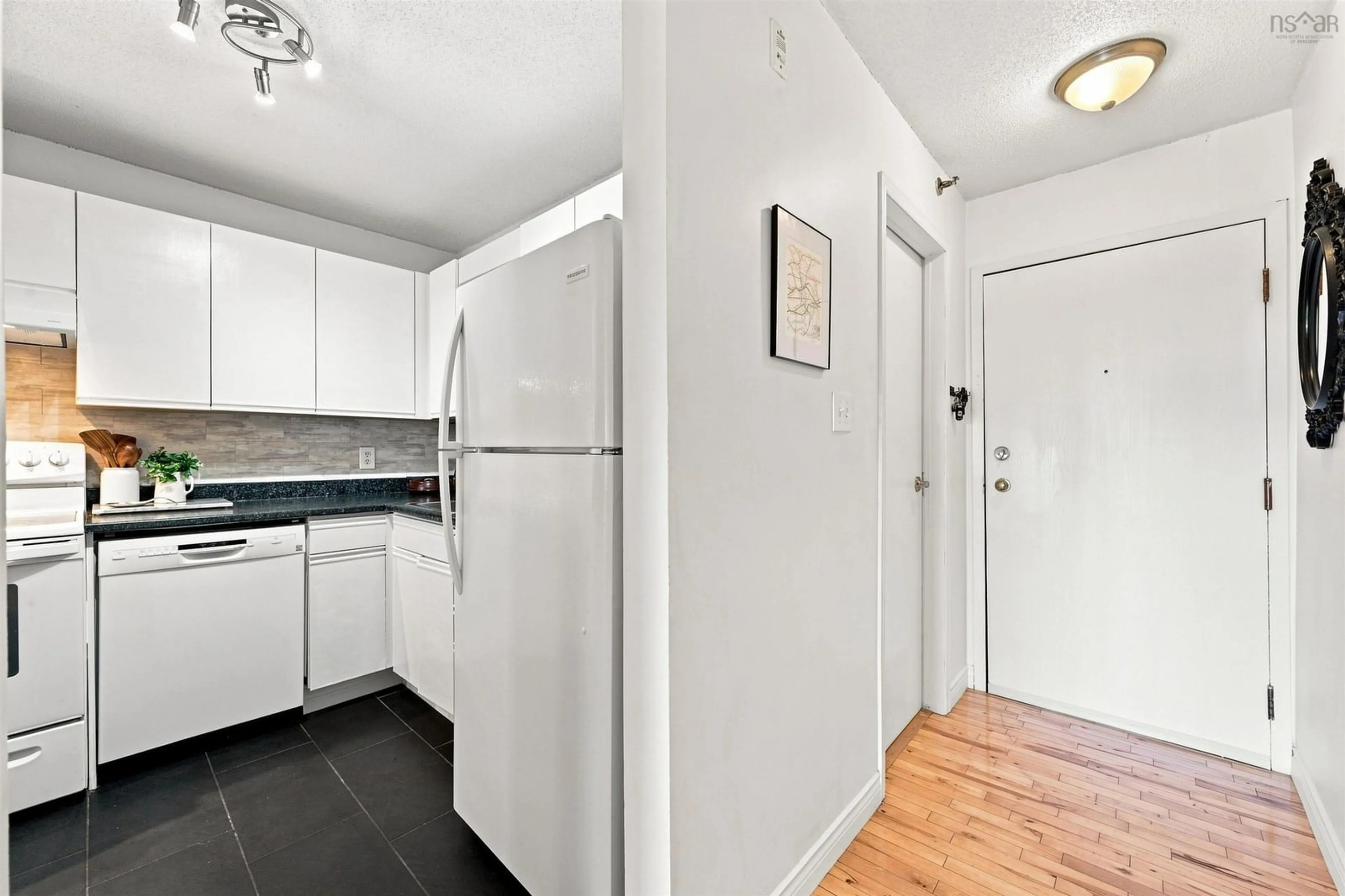 Standard kitchen, unknown for 3600 John Parr Dr #401, Halifax Nova Scotia B3K 5V3