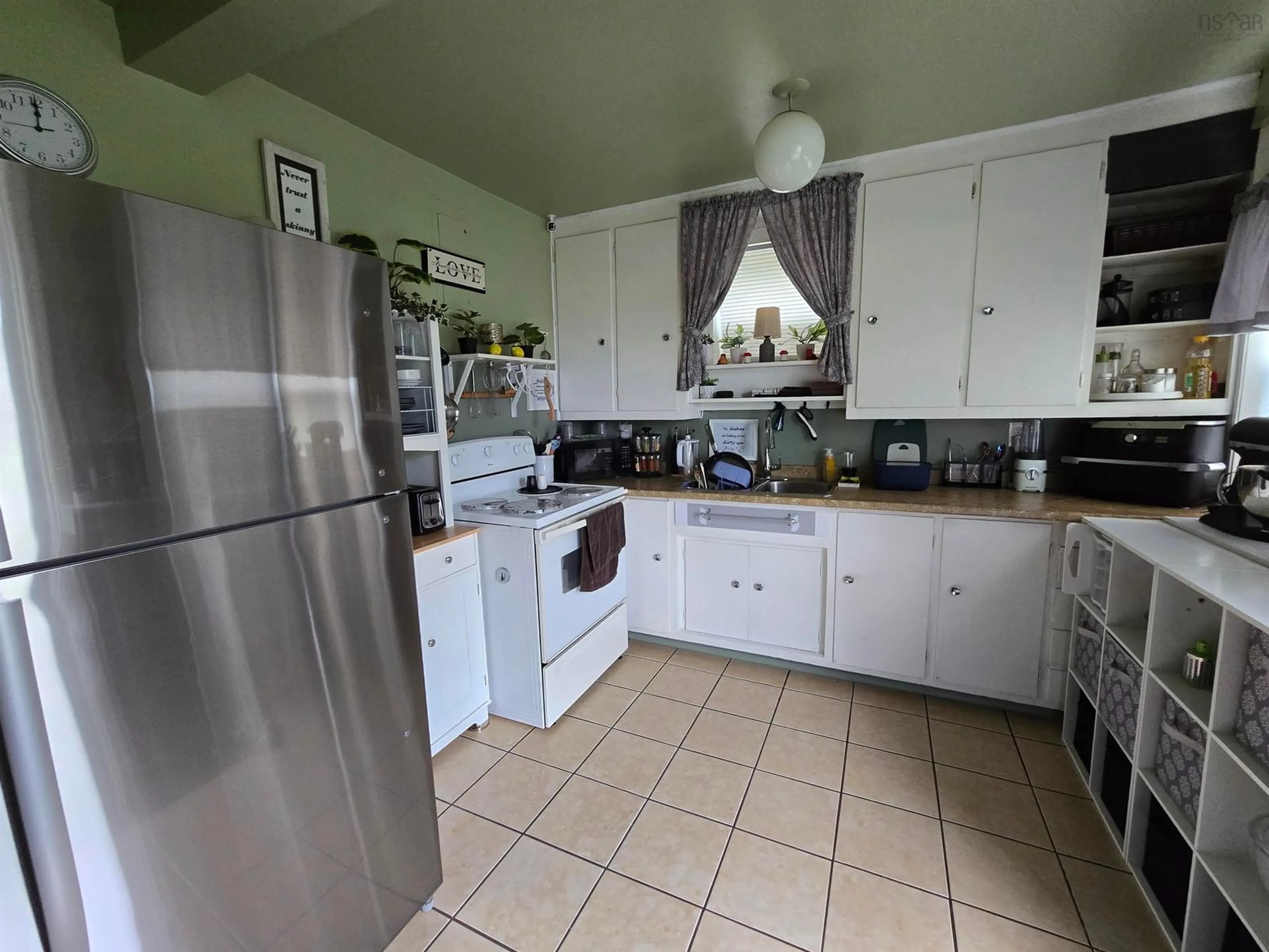 Standard kitchen, ceramic/tile floor for 47 Rotary Dr, Sydney Nova Scotia B1P 4S3