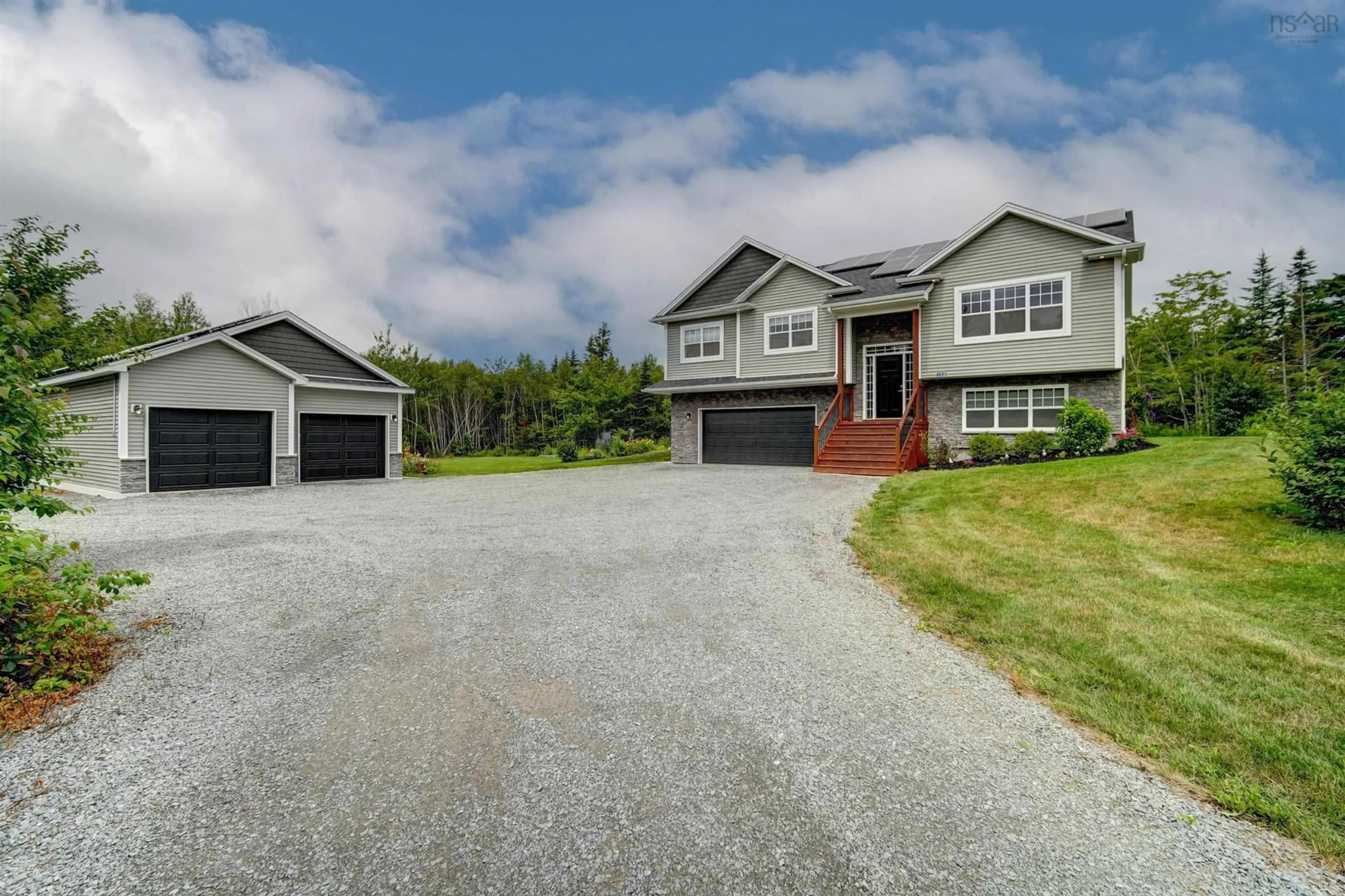 A pic from outside/outdoor area/front of a property/back of a property/a pic from drone, street for 128 Blush Crt, Middle Sackville Nova Scotia B4E 0T3