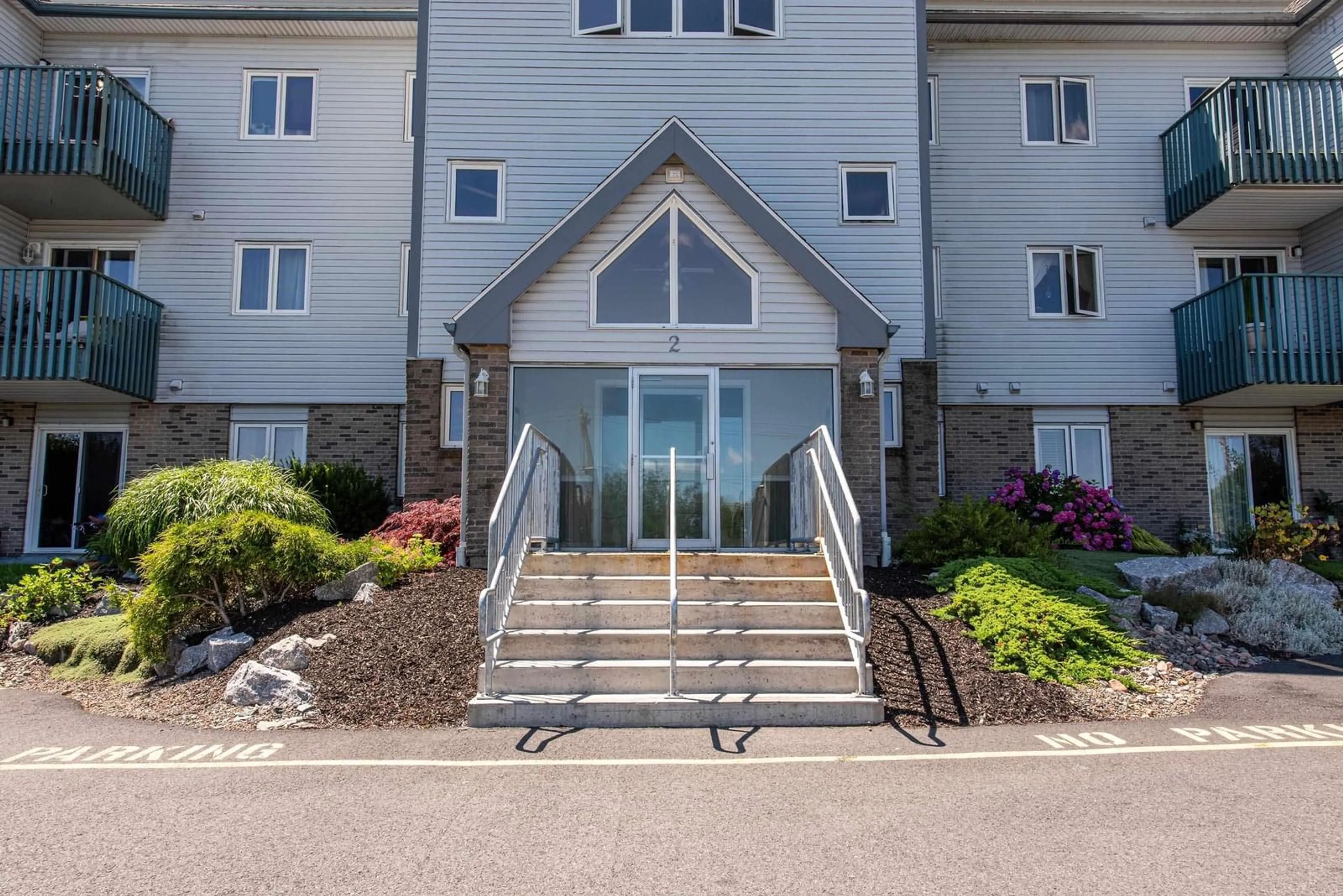 Indoor foyer for 2 Lombardy Lane #201, Dartmouth Nova Scotia B2X 3E4