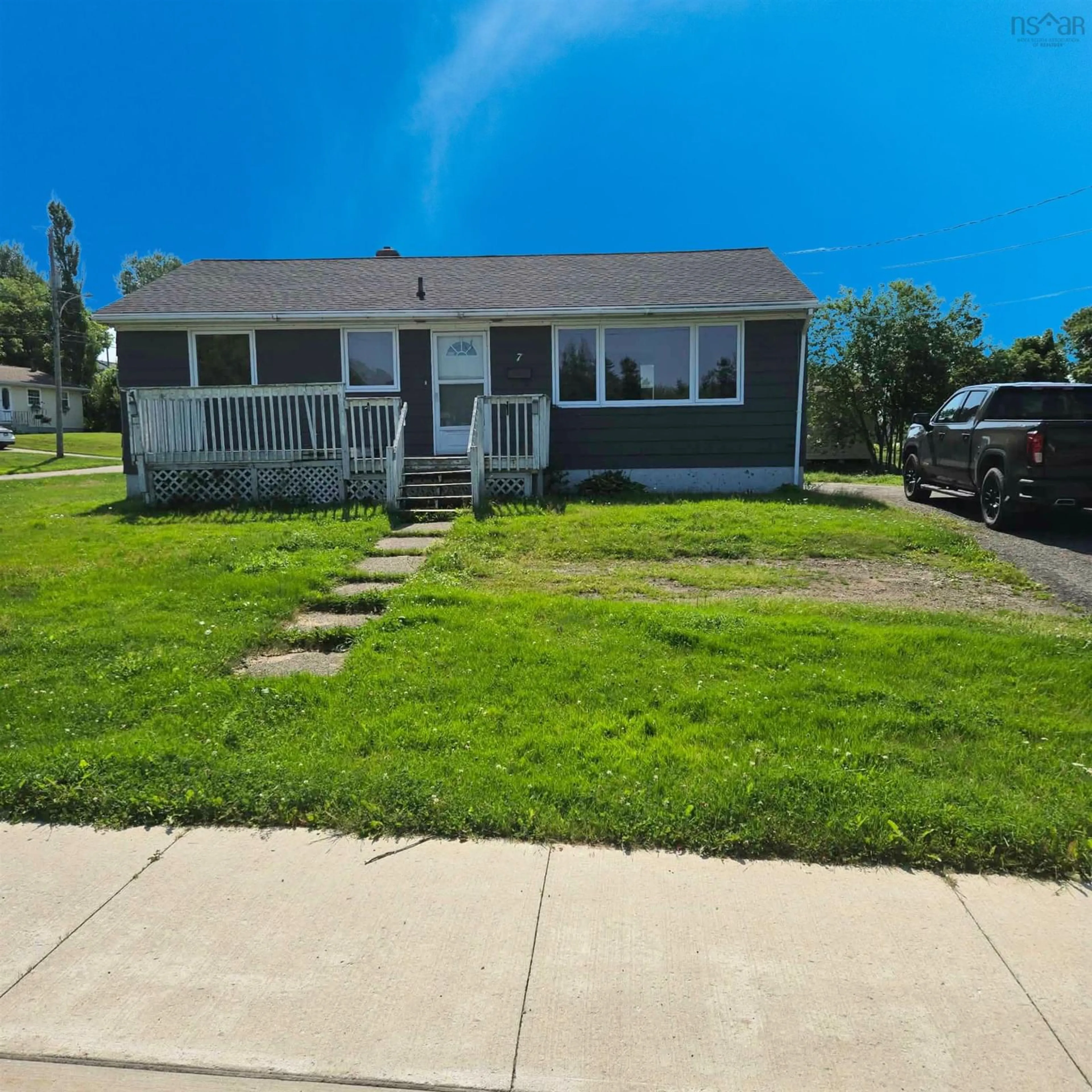 A pic from outside/outdoor area/front of a property/back of a property/a pic from drone, street for 7 Cartwright St, North Sydney Nova Scotia B2A 3G7