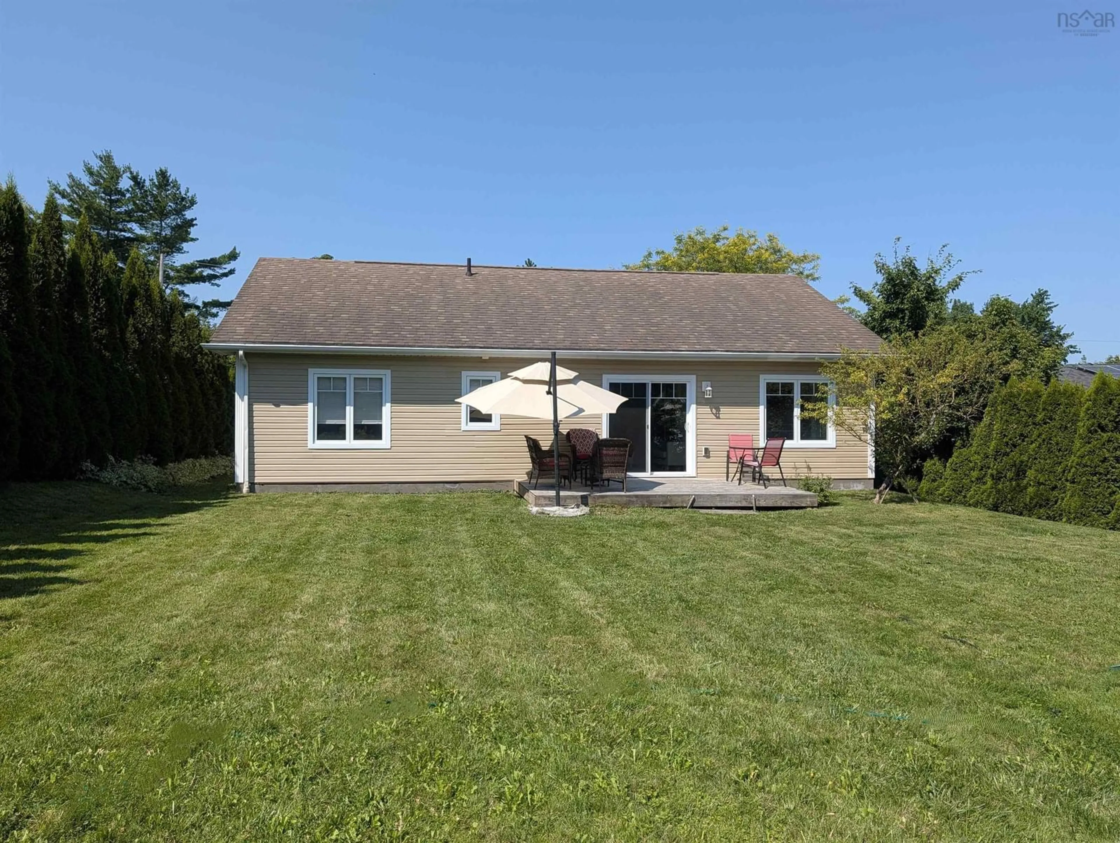 A pic from outside/outdoor area/front of a property/back of a property/a pic from drone, unknown for 85 Kent Ave, Wolfville Nova Scotia B4P 1V5