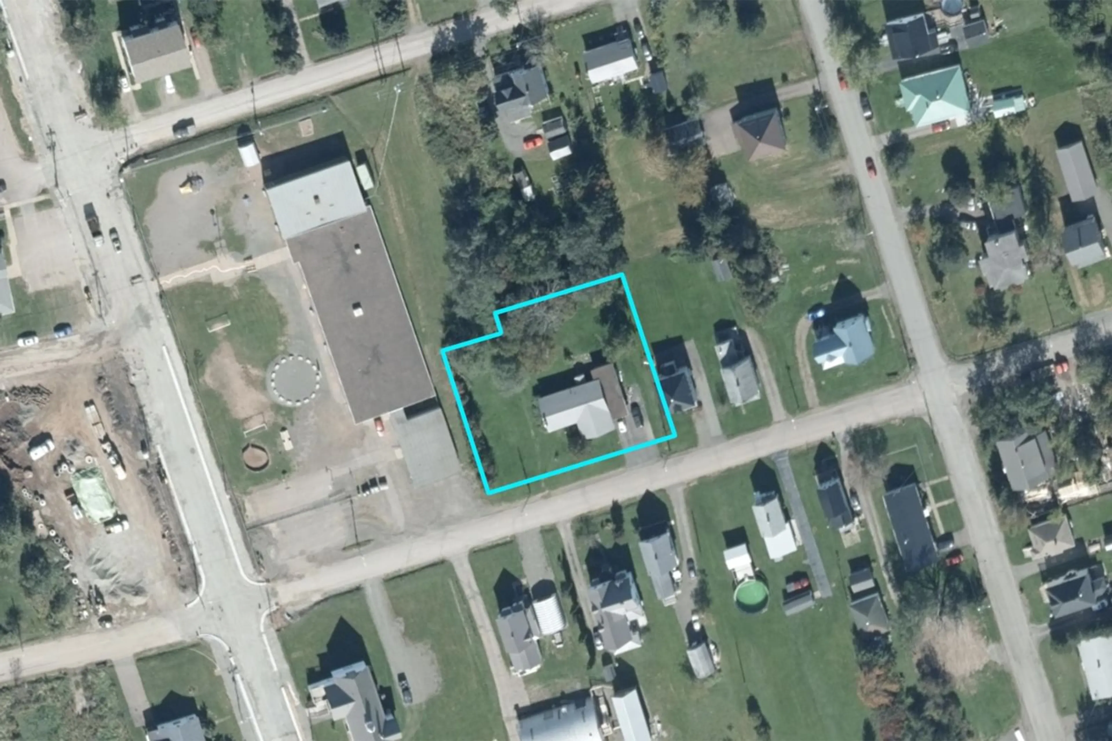 A pic from outside/outdoor area/front of a property/back of a property/a pic from drone, street for 86 Queen St, Springhill Nova Scotia B0M 1X0