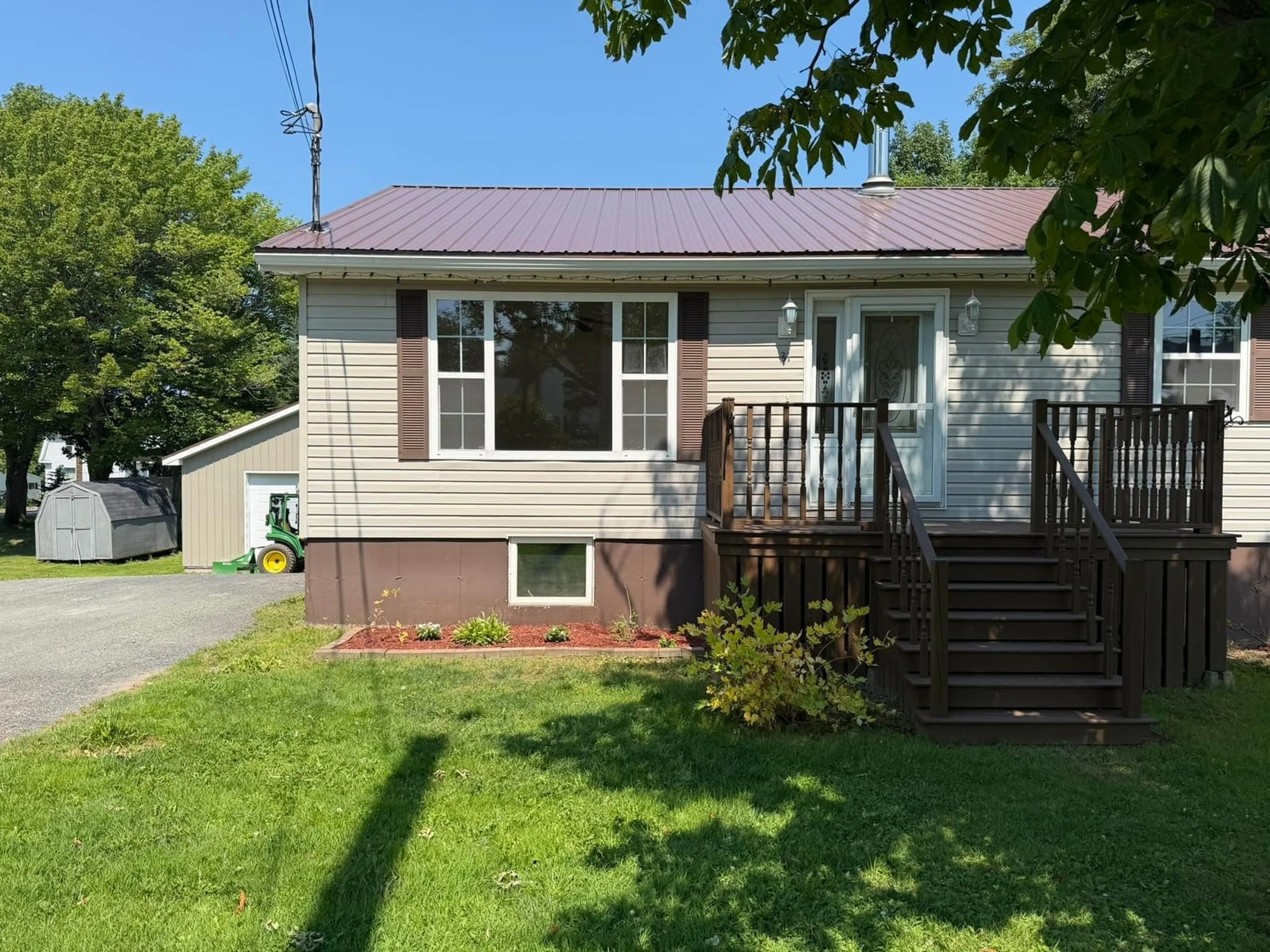Home with vinyl exterior material, street for 31 Duke St, Trenton Nova Scotia B0K 1X0