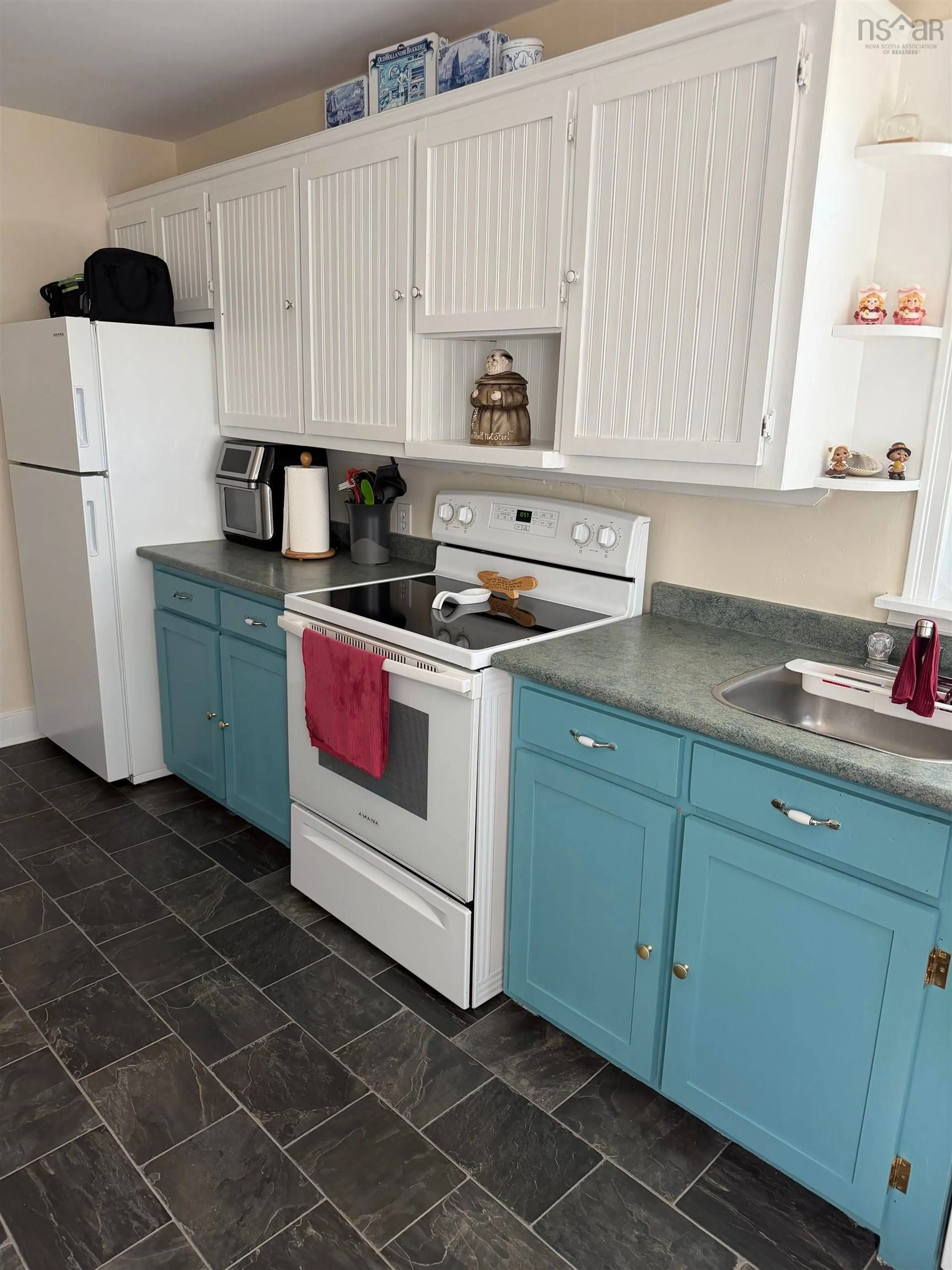 Standard kitchen, ceramic/tile floor for 15 Coady Avenue B2g 1t9, Antigonish Nova Scotia B2G 1T9
