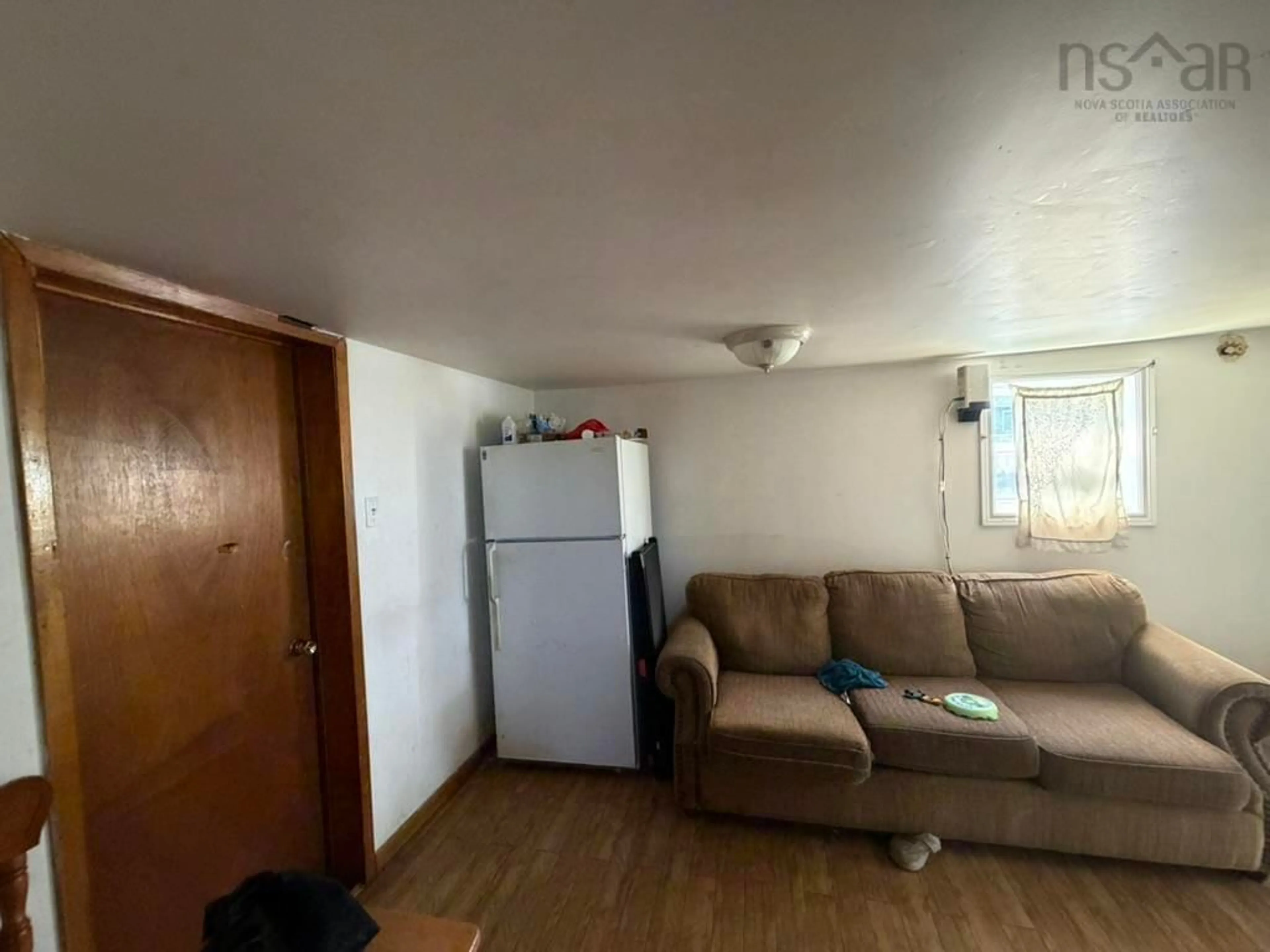 A pic of a room for 358 Douglas Ave, Glace Bay Nova Scotia B1A 1E1