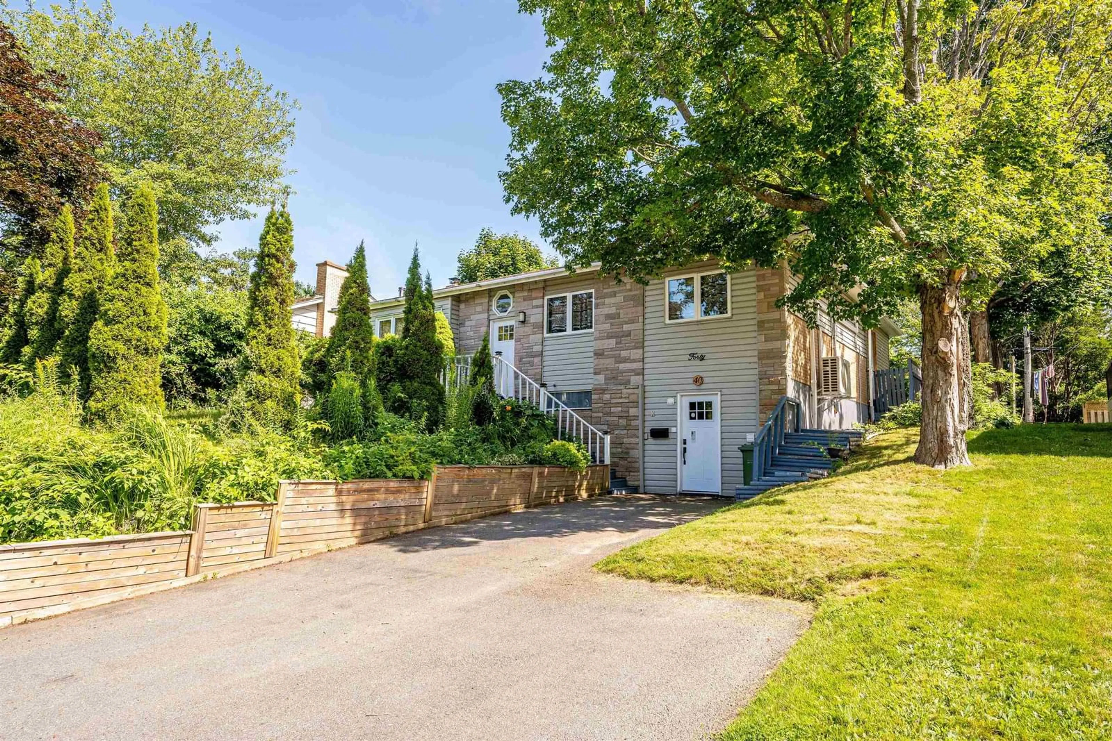 Patio, street for 40 Gateway Rd, Halifax Nova Scotia B3M 1M9
