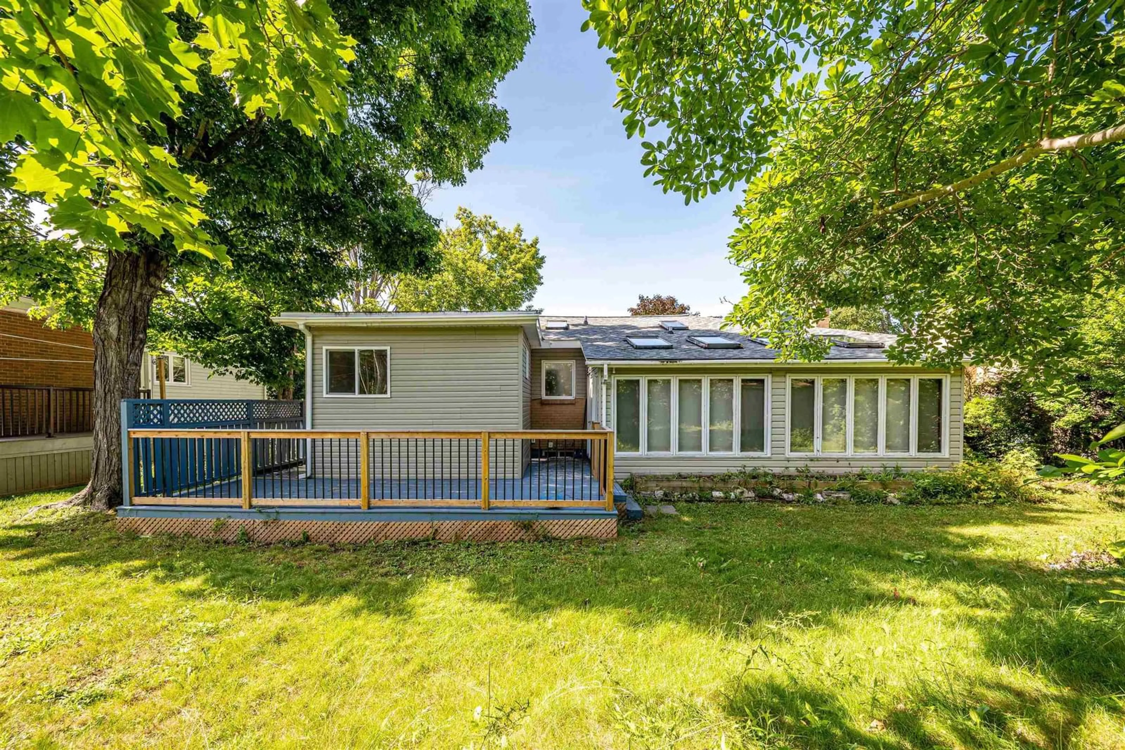 A pic from outside/outdoor area/front of a property/back of a property/a pic from drone, unknown for 40 Gateway Rd, Halifax Nova Scotia B3M 1M9