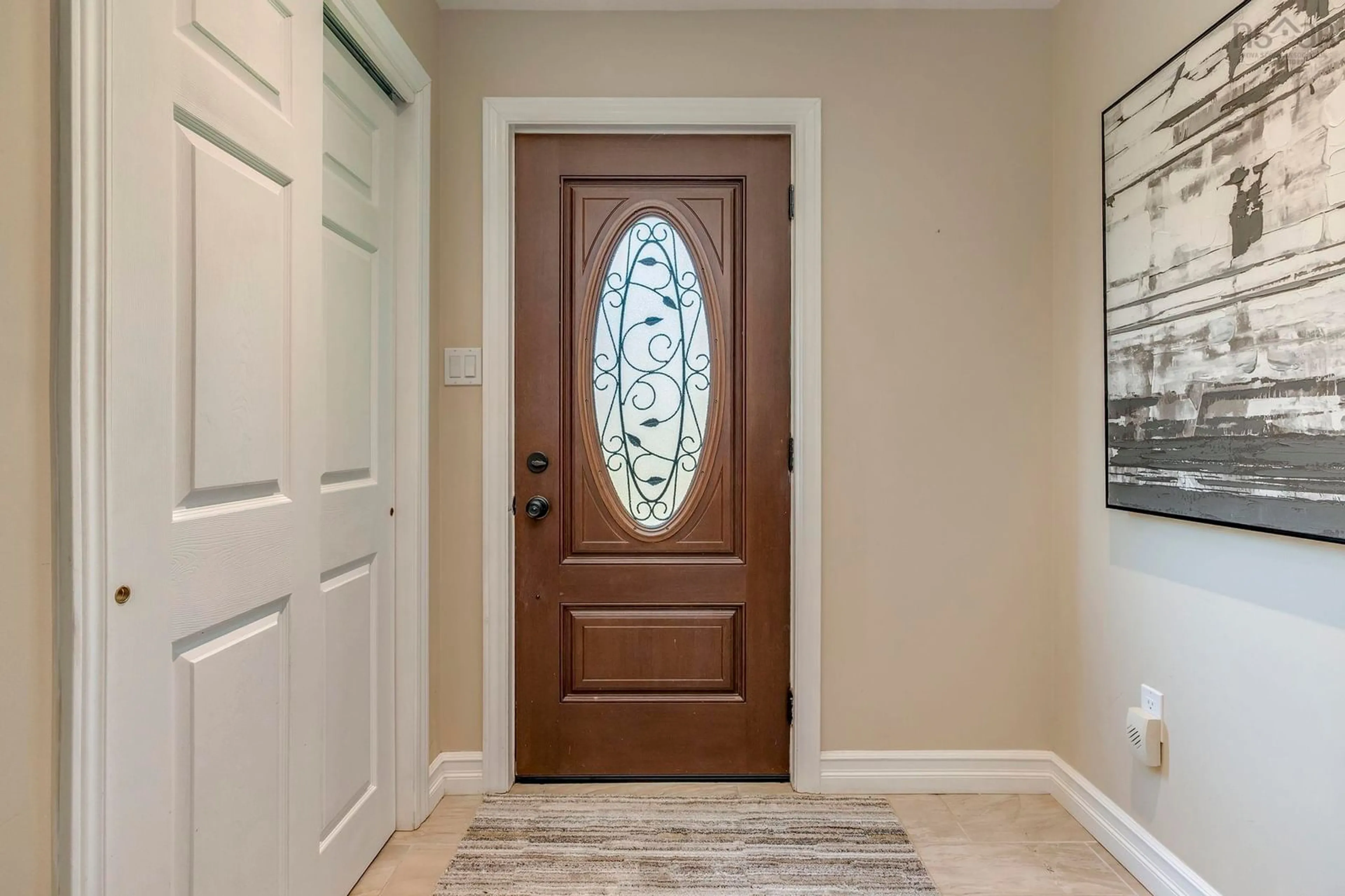 Indoor entryway for 2821 Ralph Devlin Dr, Halifax Nova Scotia B3L 3T2