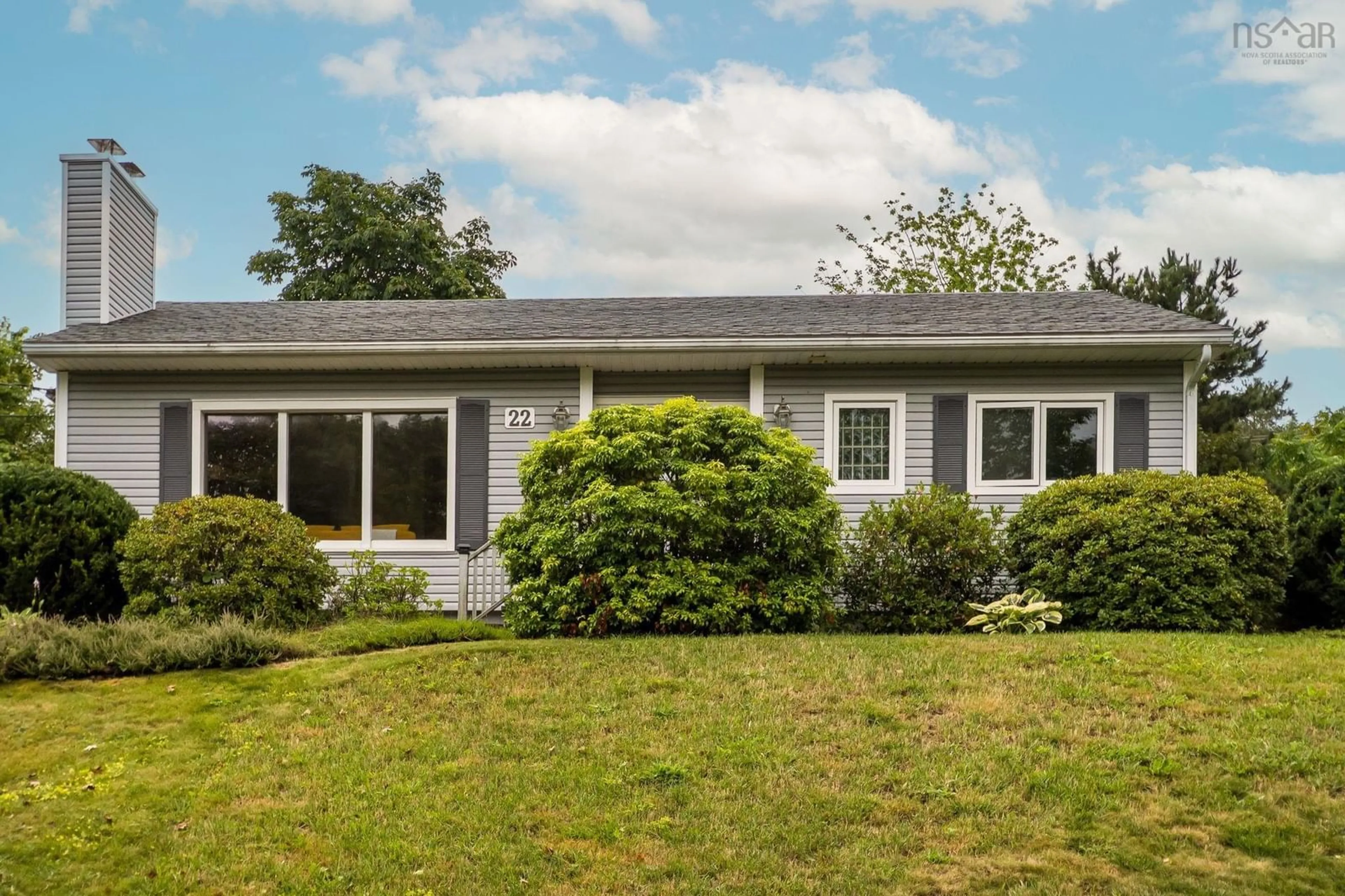 Home with vinyl exterior material, unknown for 22 Kent Rd, Kentville Nova Scotia B4N 2P1