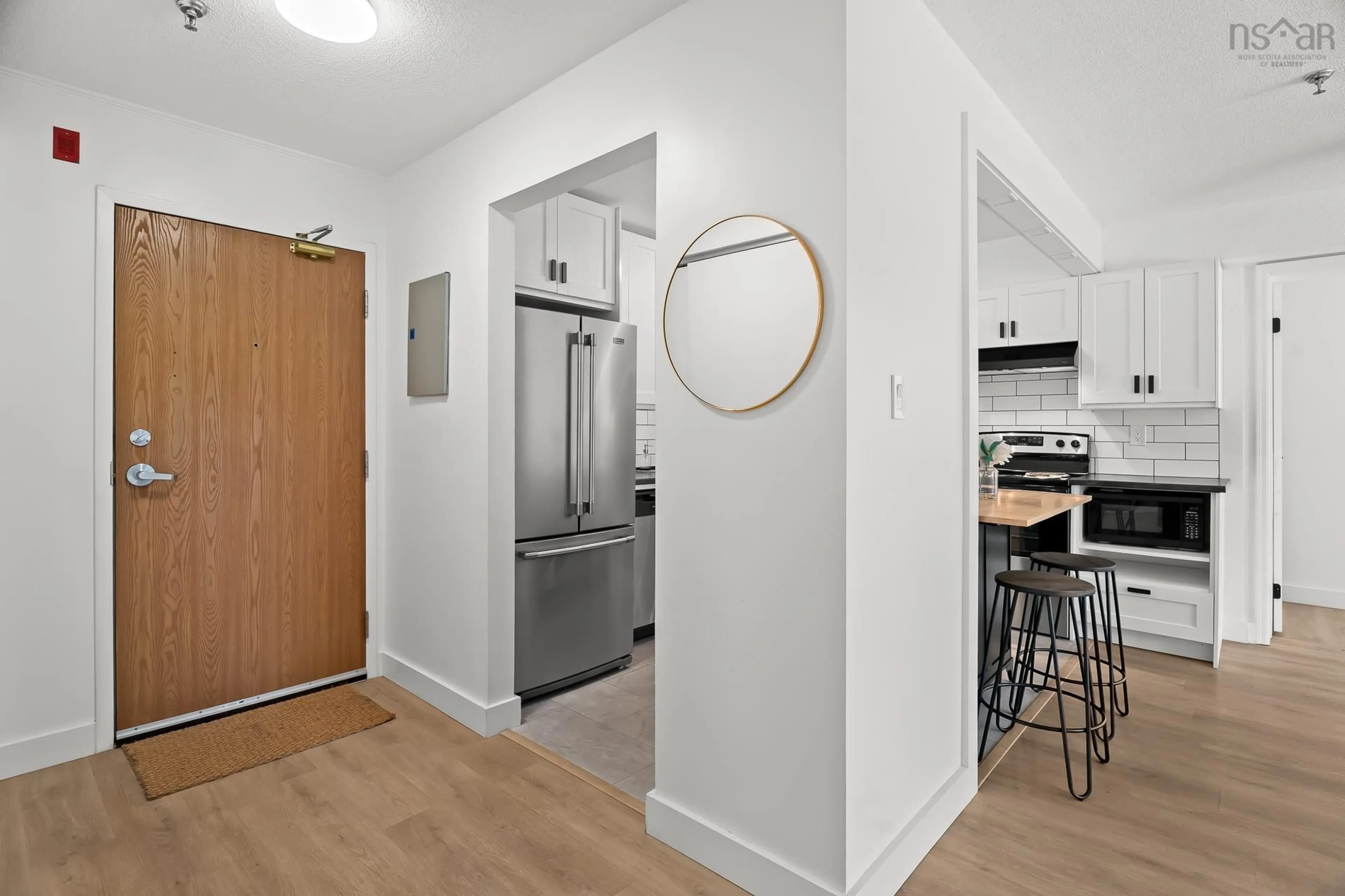 Indoor entryway for 51 River Lane #303, Bedford Nova Scotia B4A 3Y8