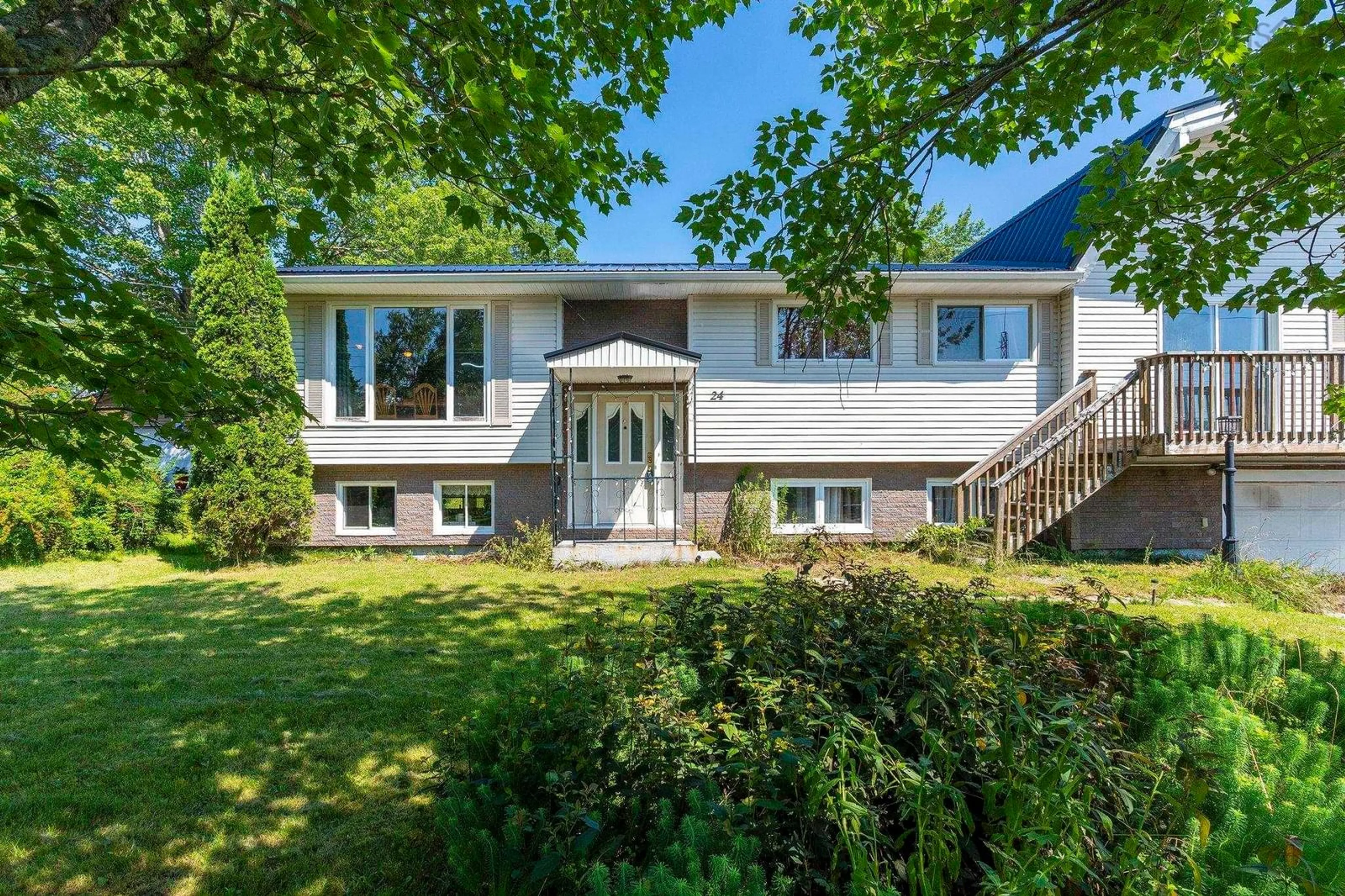 Home with vinyl exterior material, street for 24 Jericho Rd, Hubley Nova Scotia B3Z 1B9