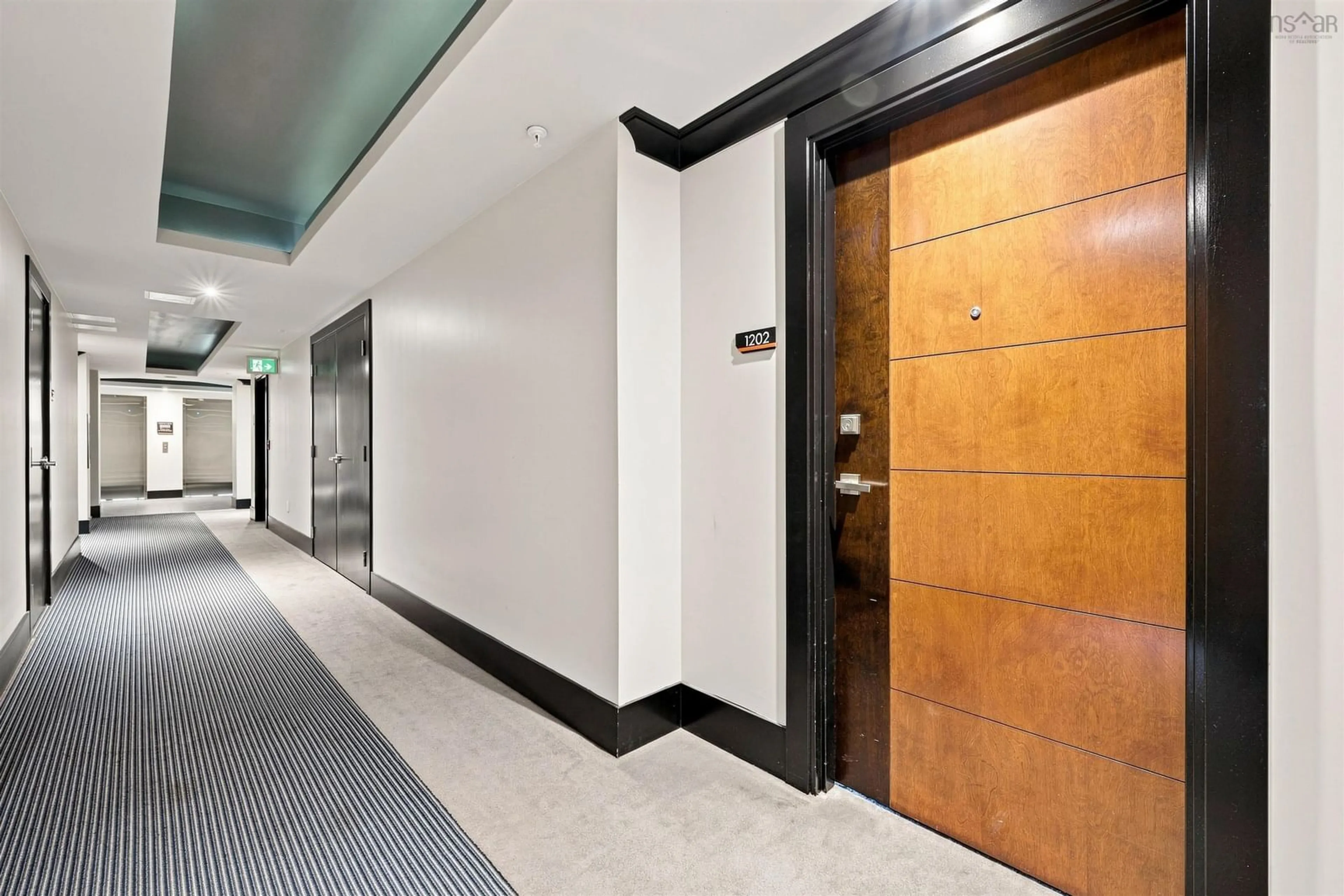 Indoor foyer for 3471 Dutch Village Rd #1202, Halifax Nova Scotia B3N 2S8