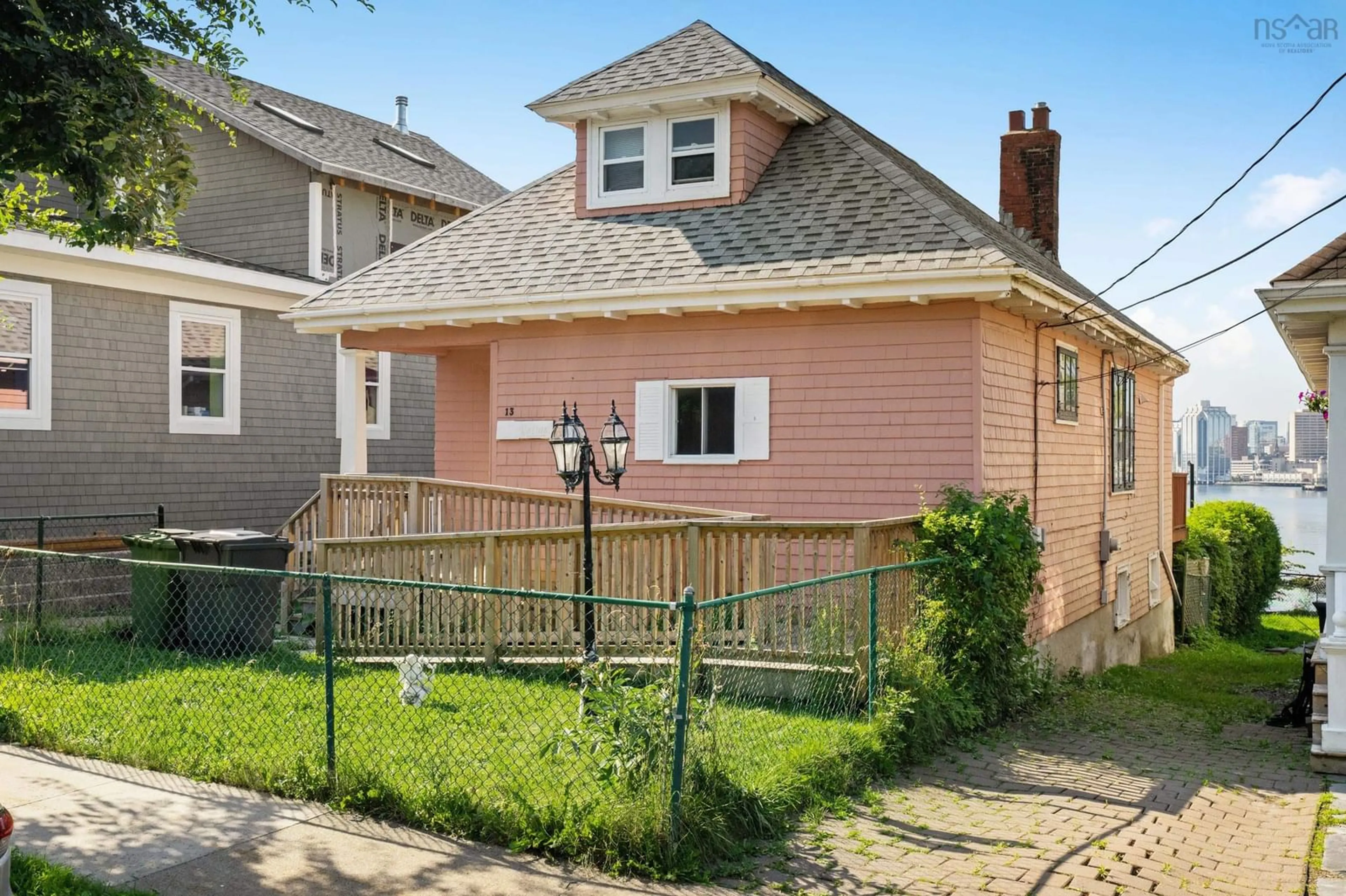 Unknown for 13 Fairbanks St, Dartmouth Nova Scotia B3A 1B8