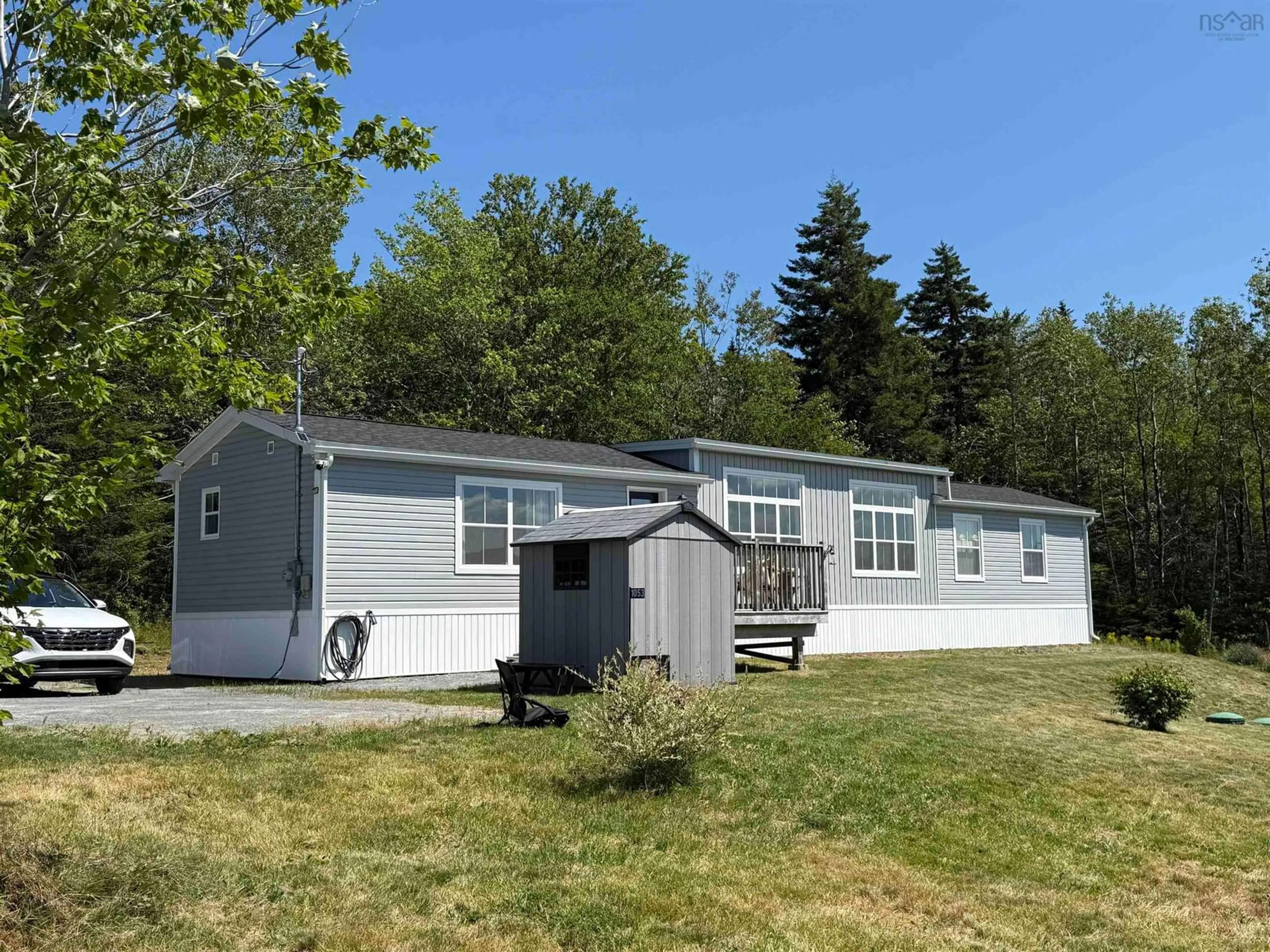 Home with vinyl exterior material, unknown for 1053 East Uniacke Rd, East Uniacke Nova Scotia B0N 1Z0