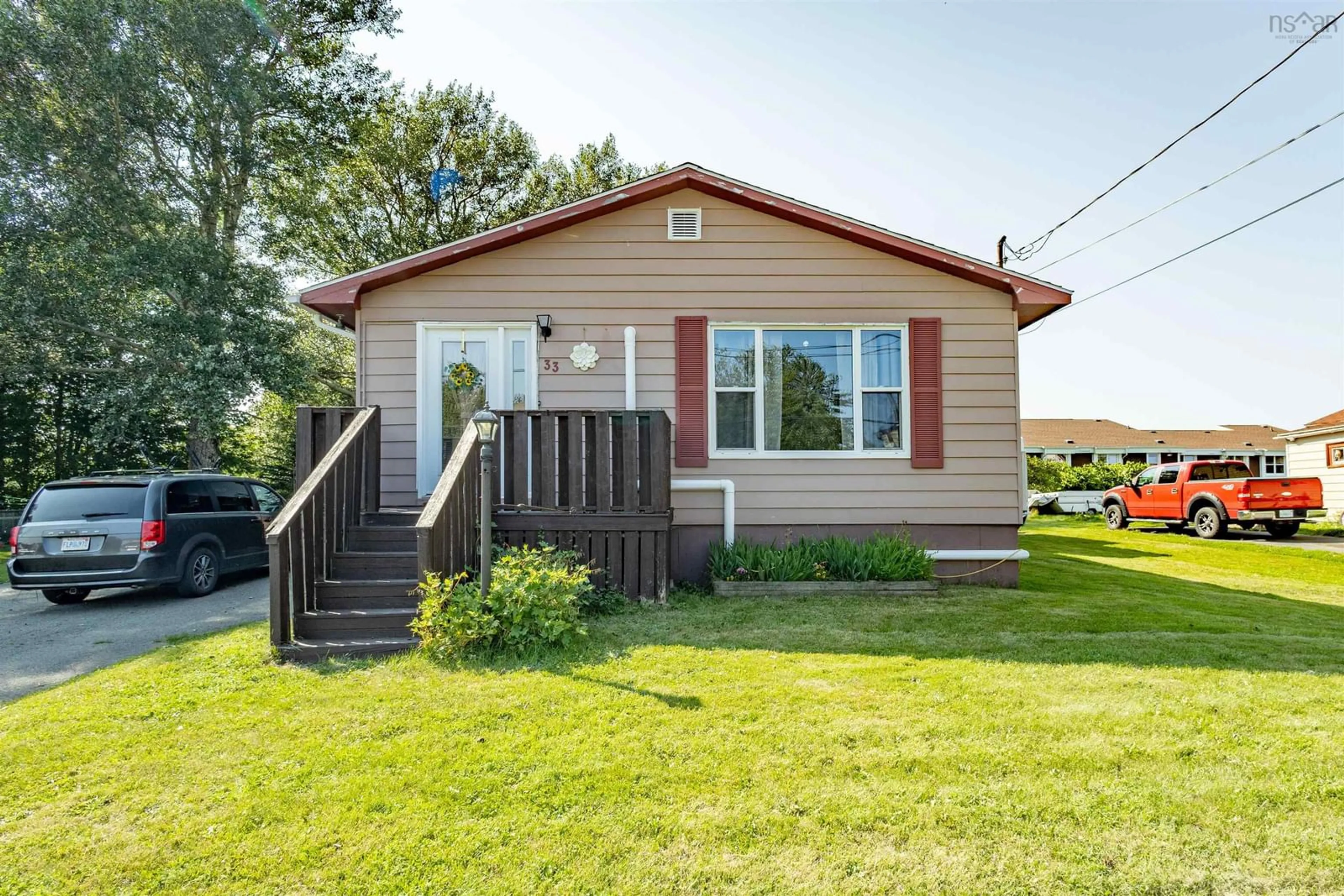 Home with vinyl exterior material, street for 33 Convent St, Sydney Mines Nova Scotia B1V 1J8