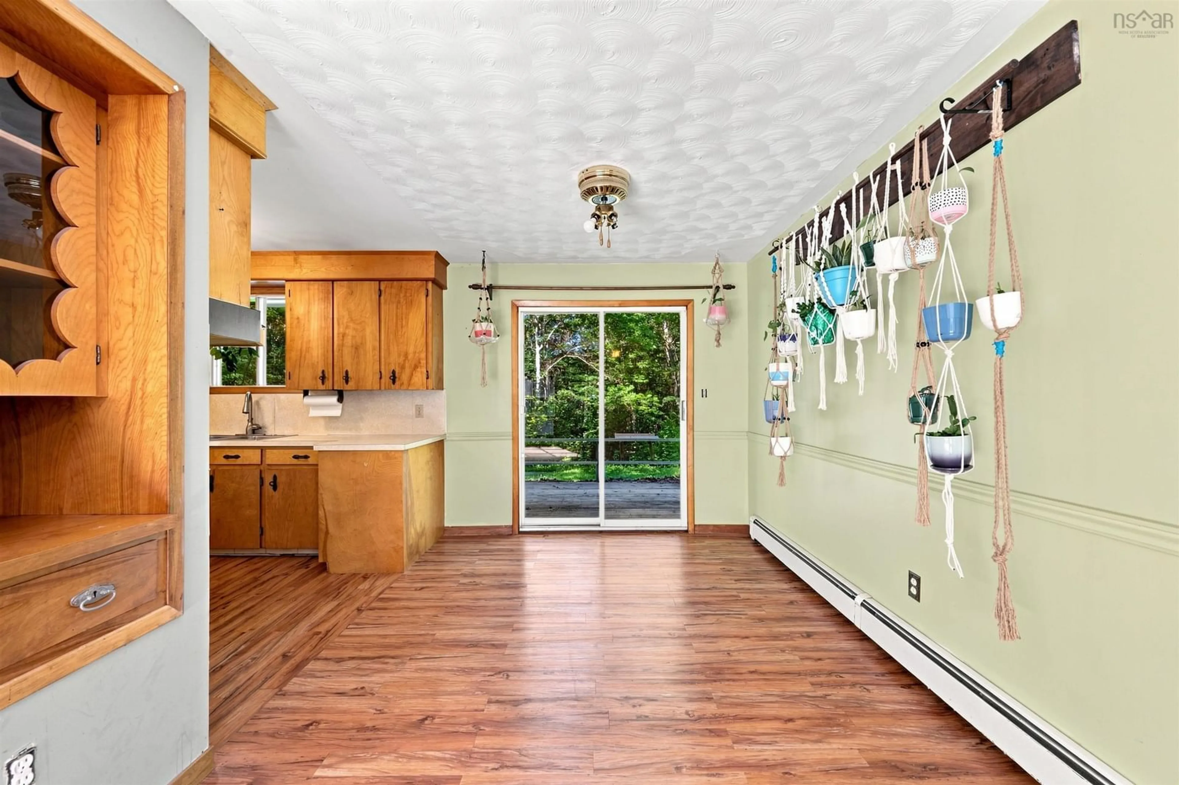 Indoor foyer for 1587 Annette St, Coldbrook Nova Scotia B4R 1A7
